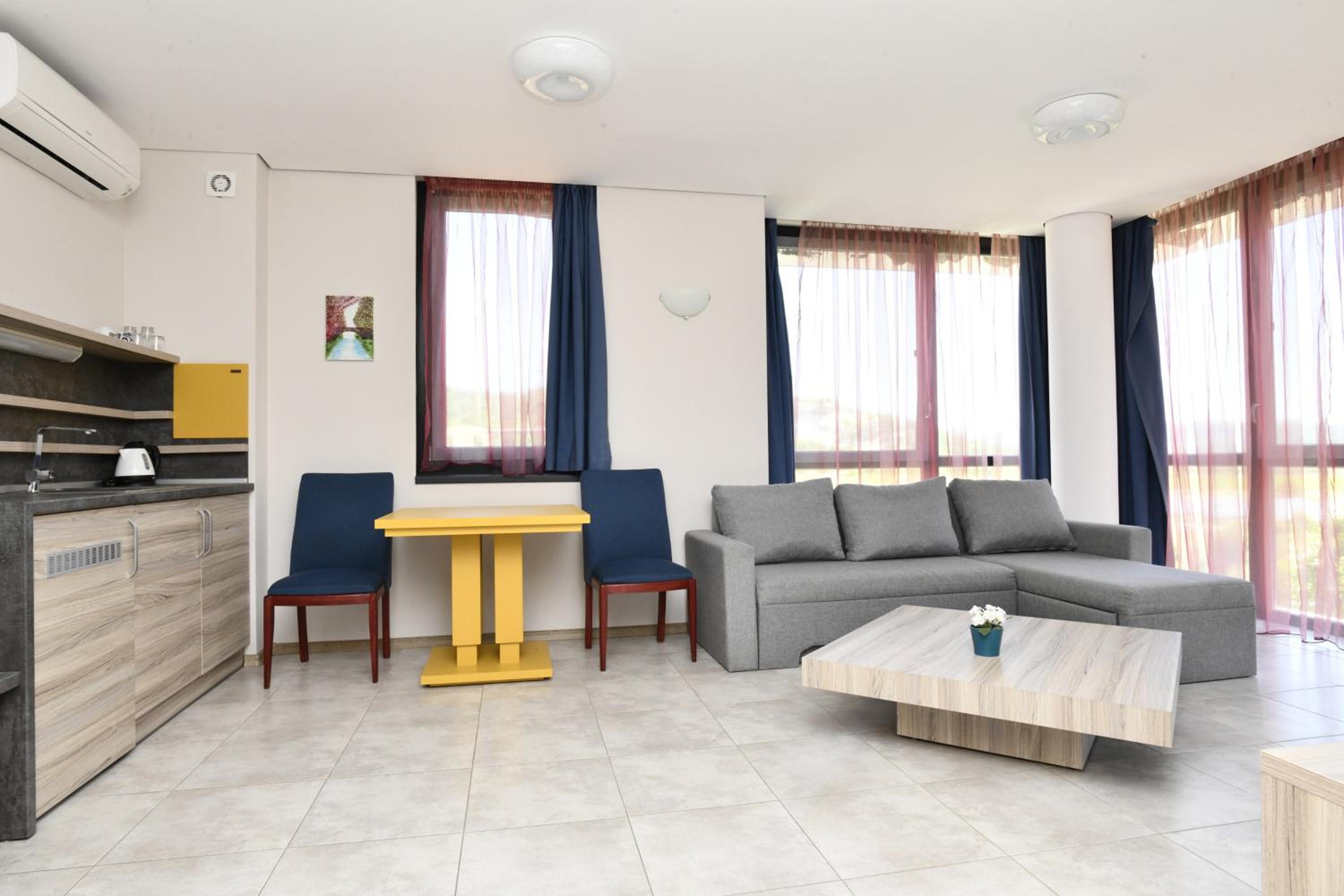 Apartment - Photo 6