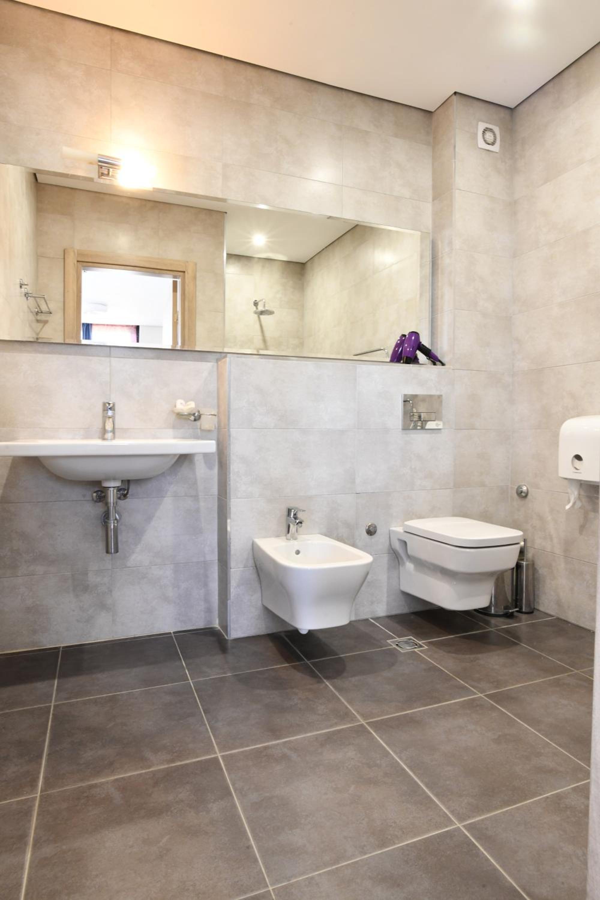 Apartment - Photo 2
