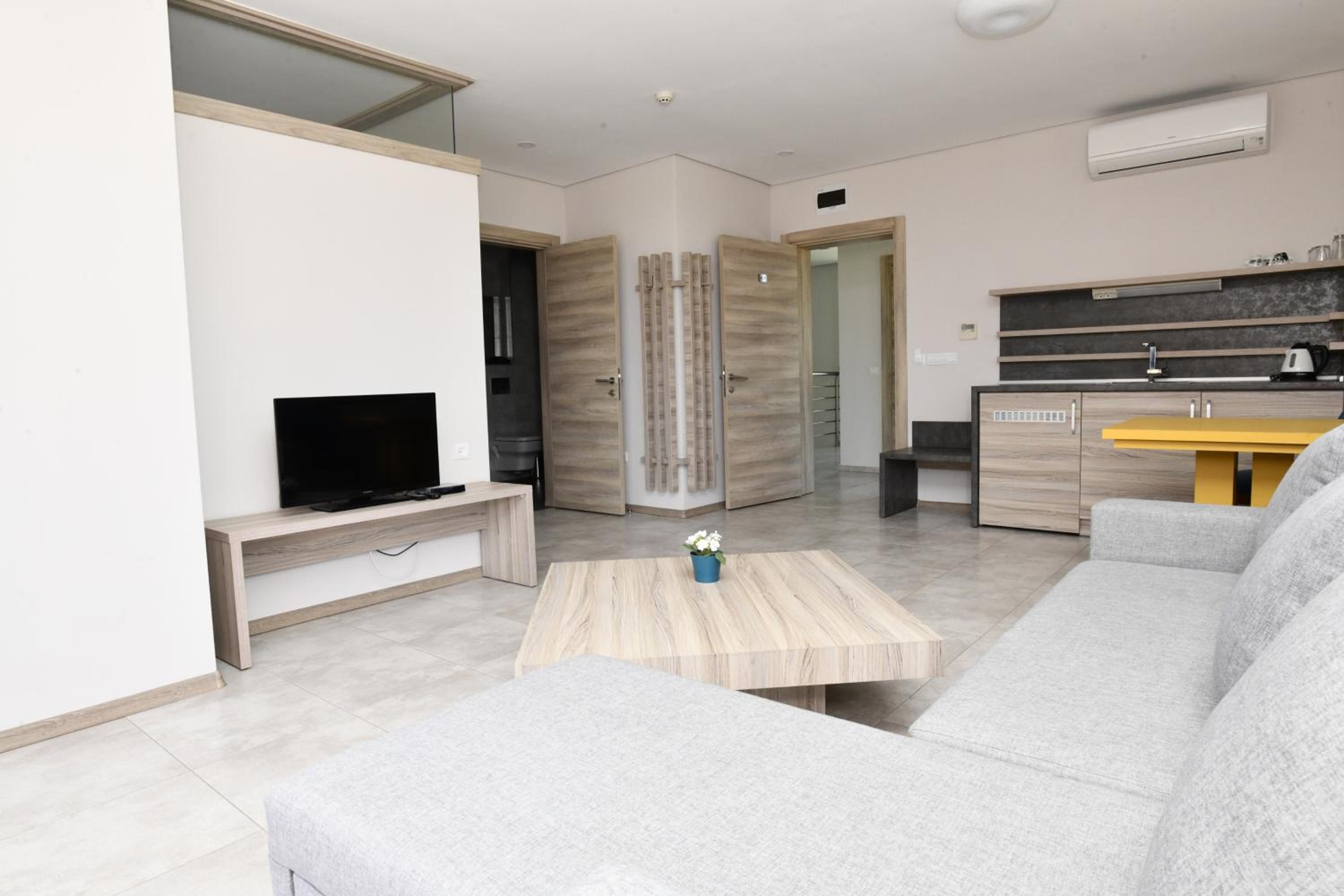 Apartment - Photo 3