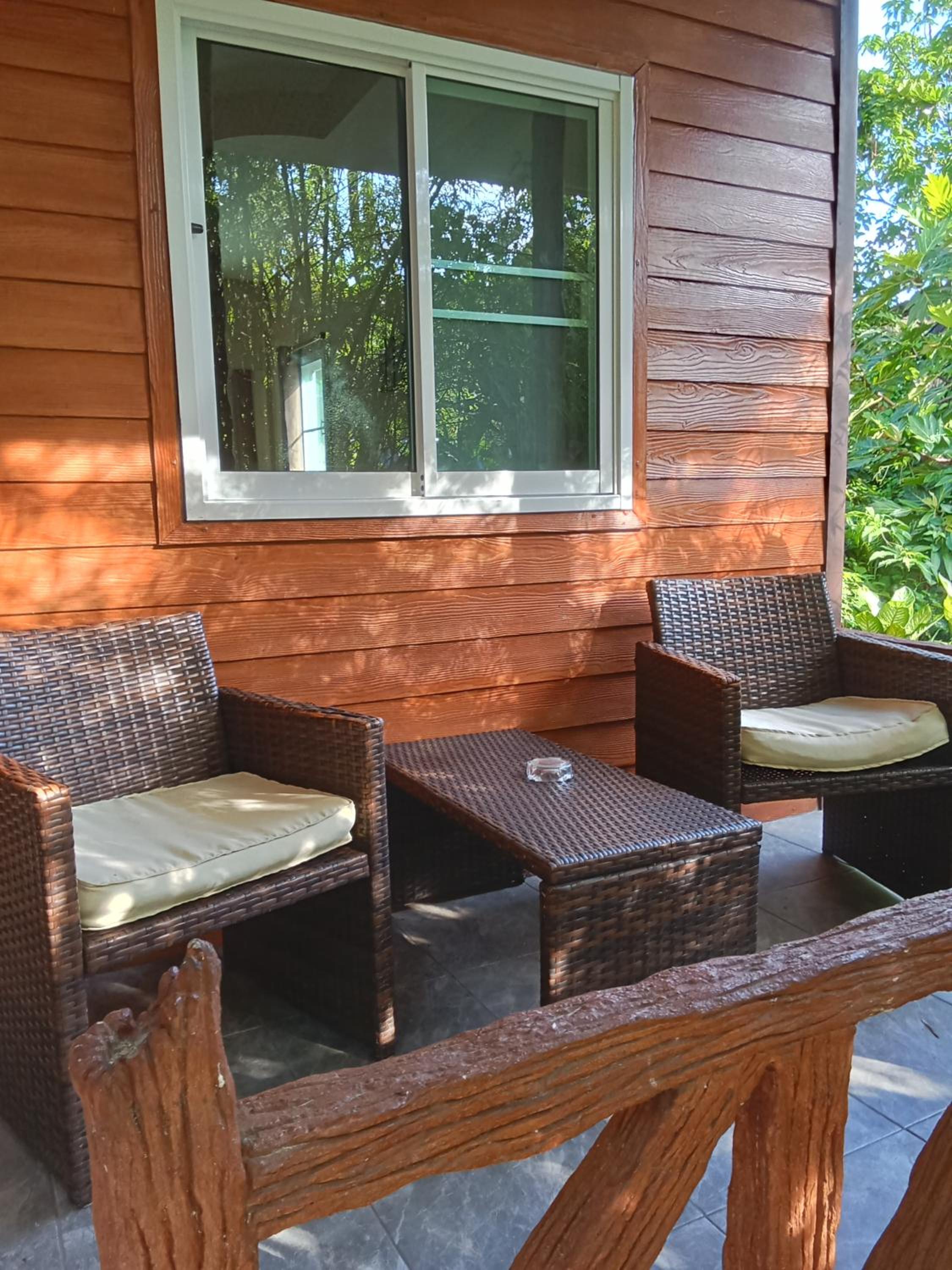 Deluxe Bungalow with Garden View - Photo 10