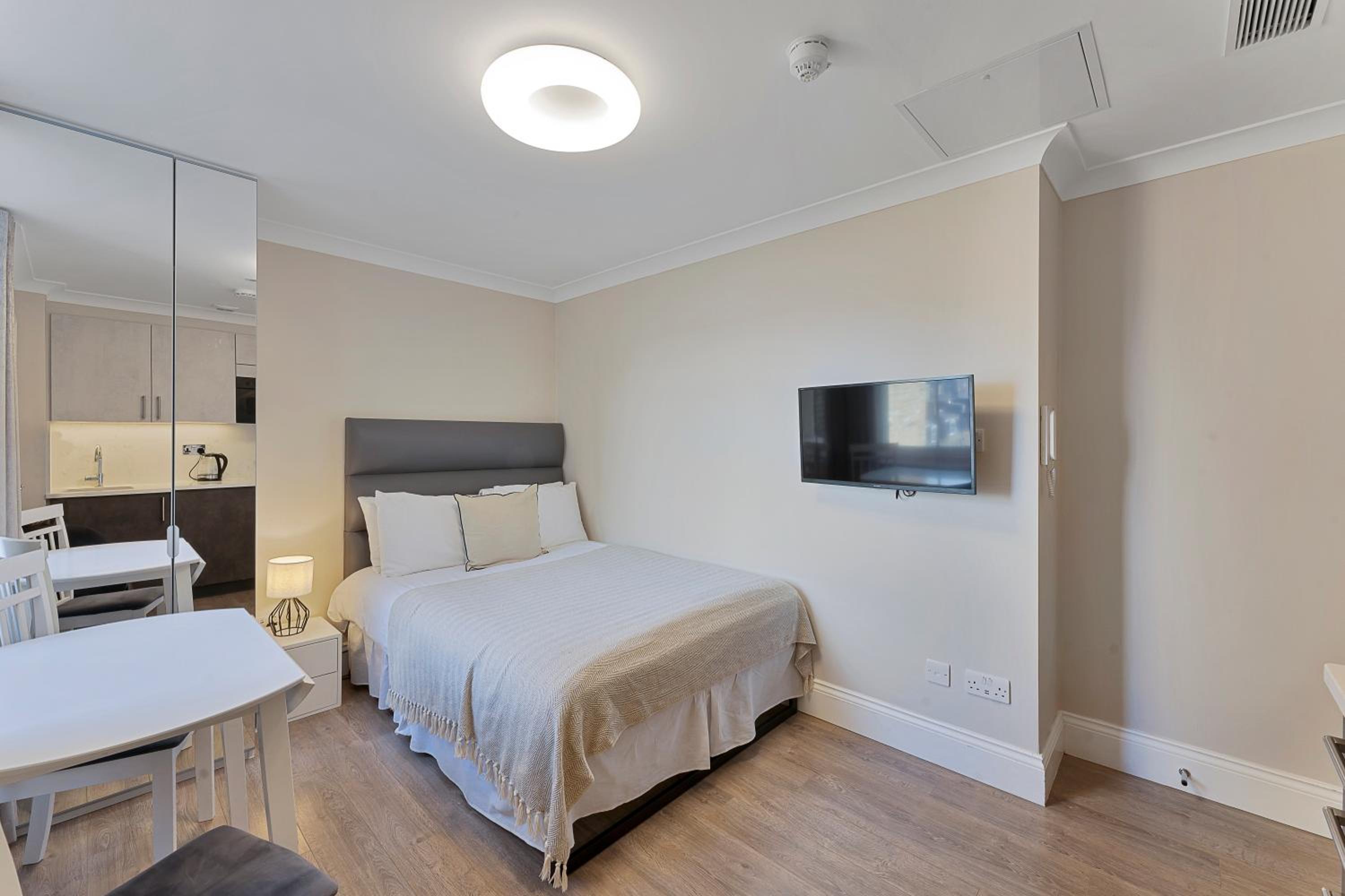 Classic Studio Suite photo 1