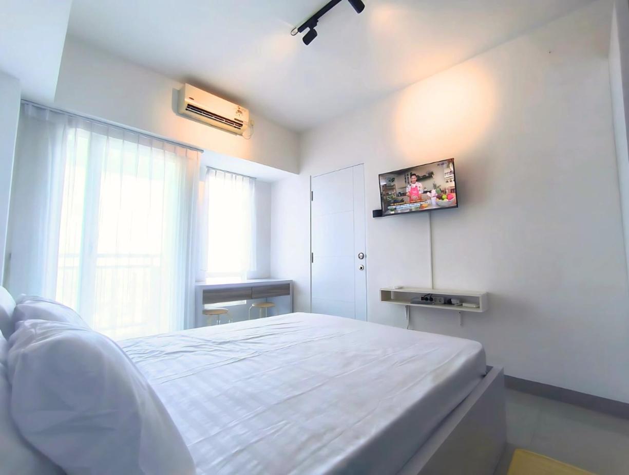 Deluxe One-Bedroom Apartment photo 1