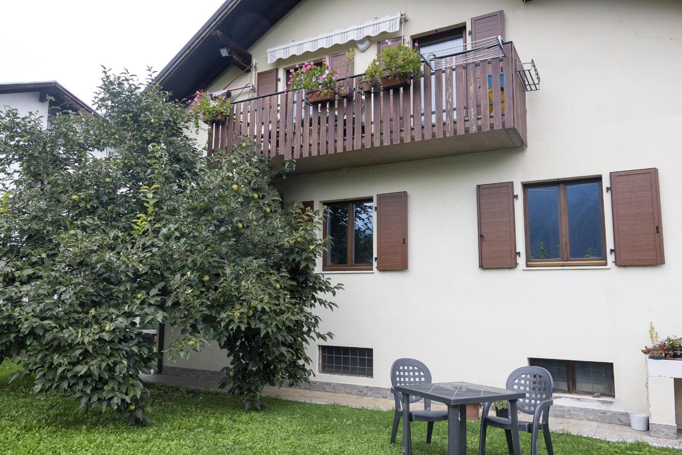 Two-Bedroom Apartment with Balcony photo 2