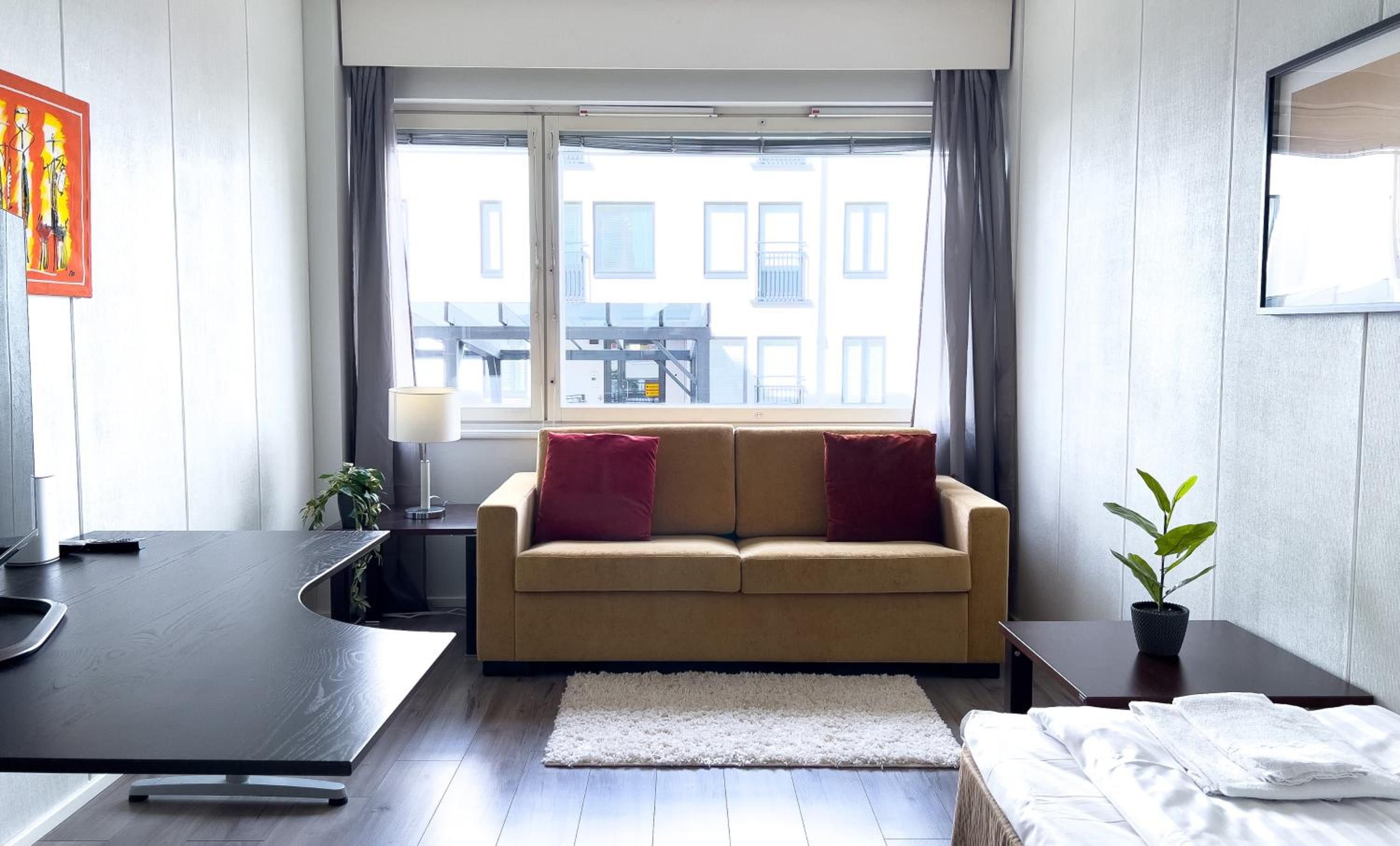 One-Bedroom Apartment photo 1