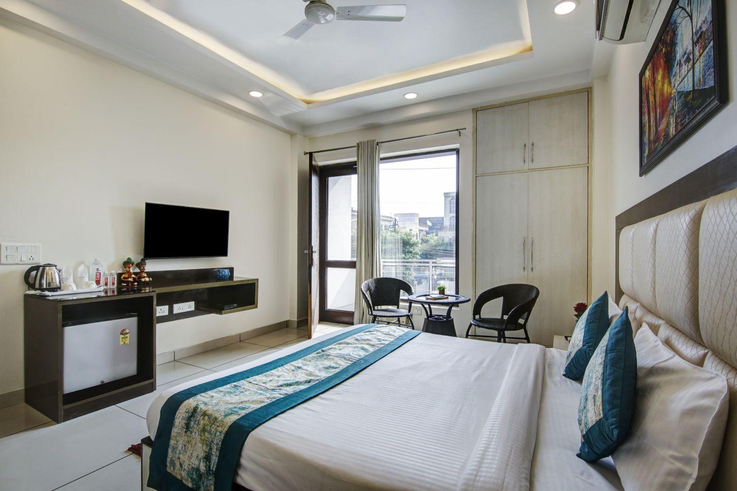 Deluxe King Room photo 3