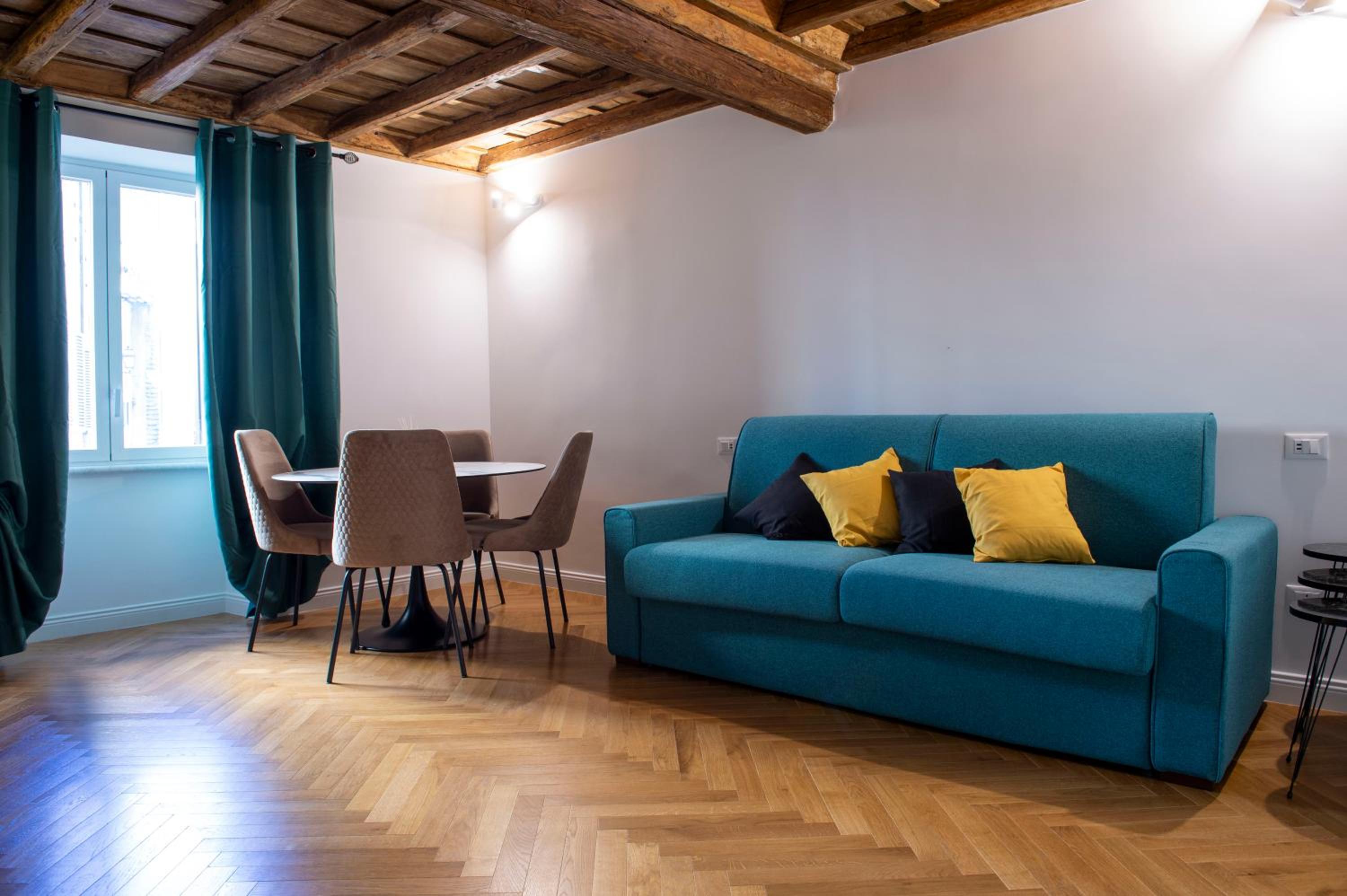 One-Bedroom Apartment - Non-Smoking photo 2