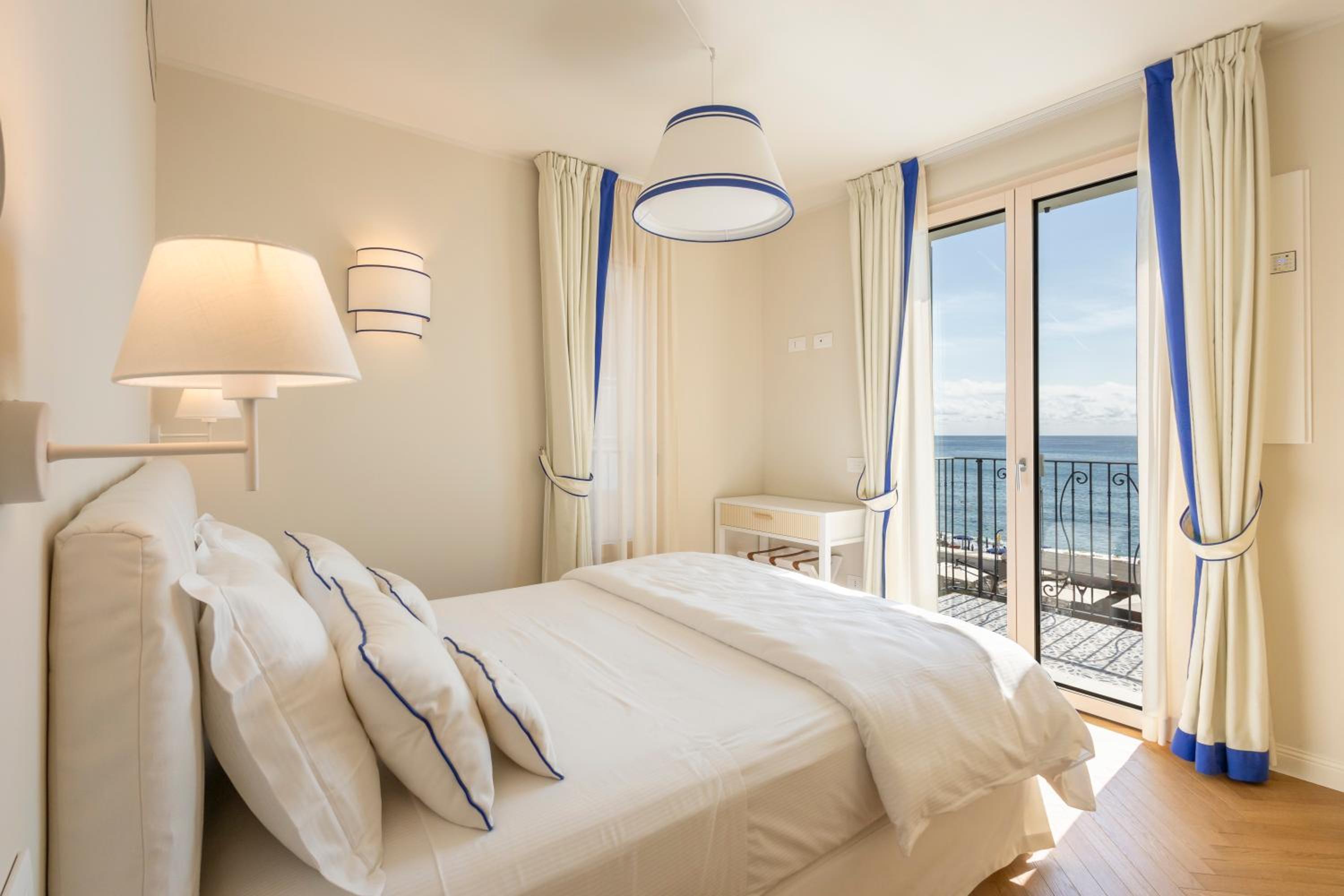 Two-Bedroom Deluxe Apartment