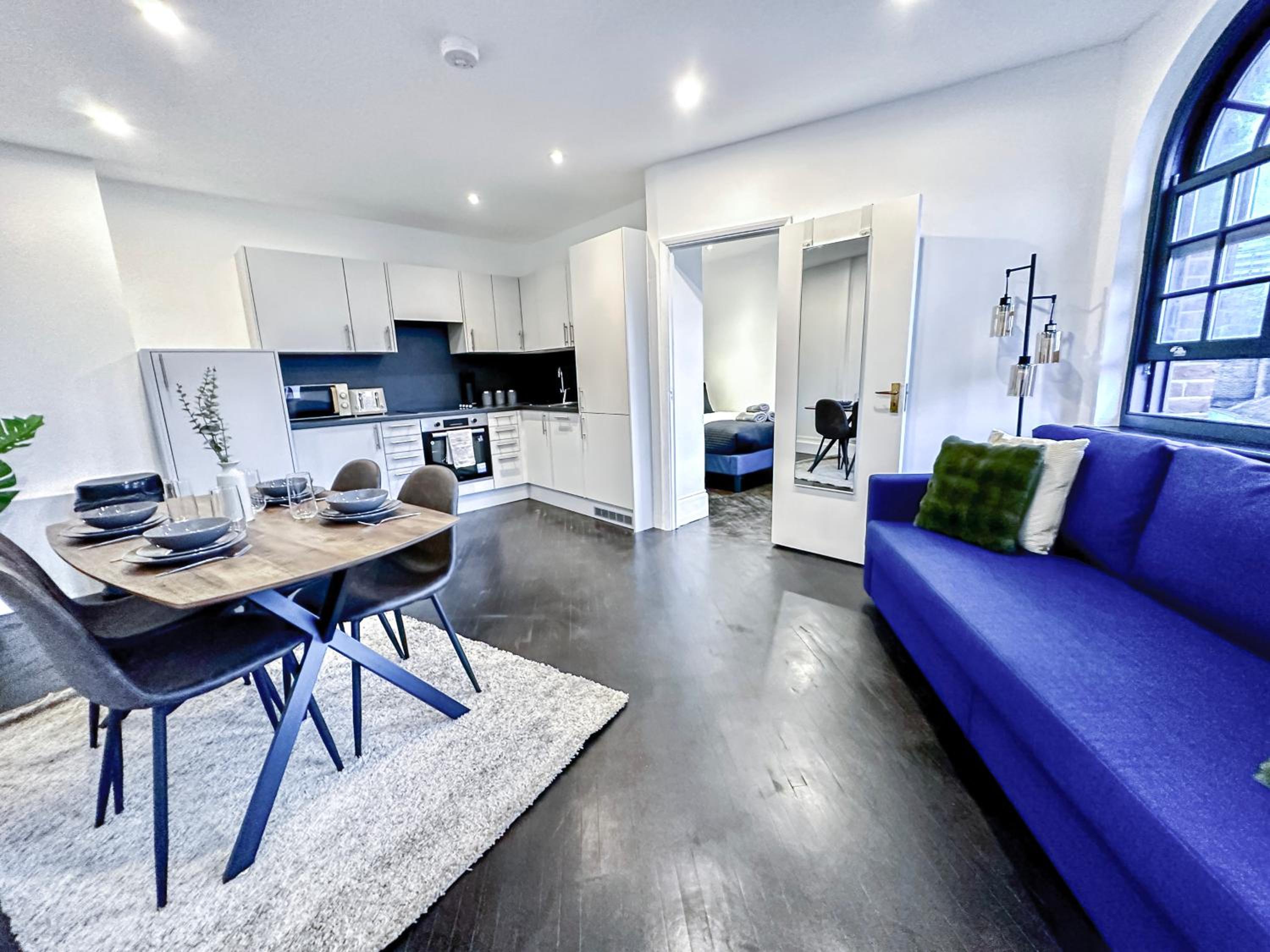 One-Bedroom Standard Apartment photo 2