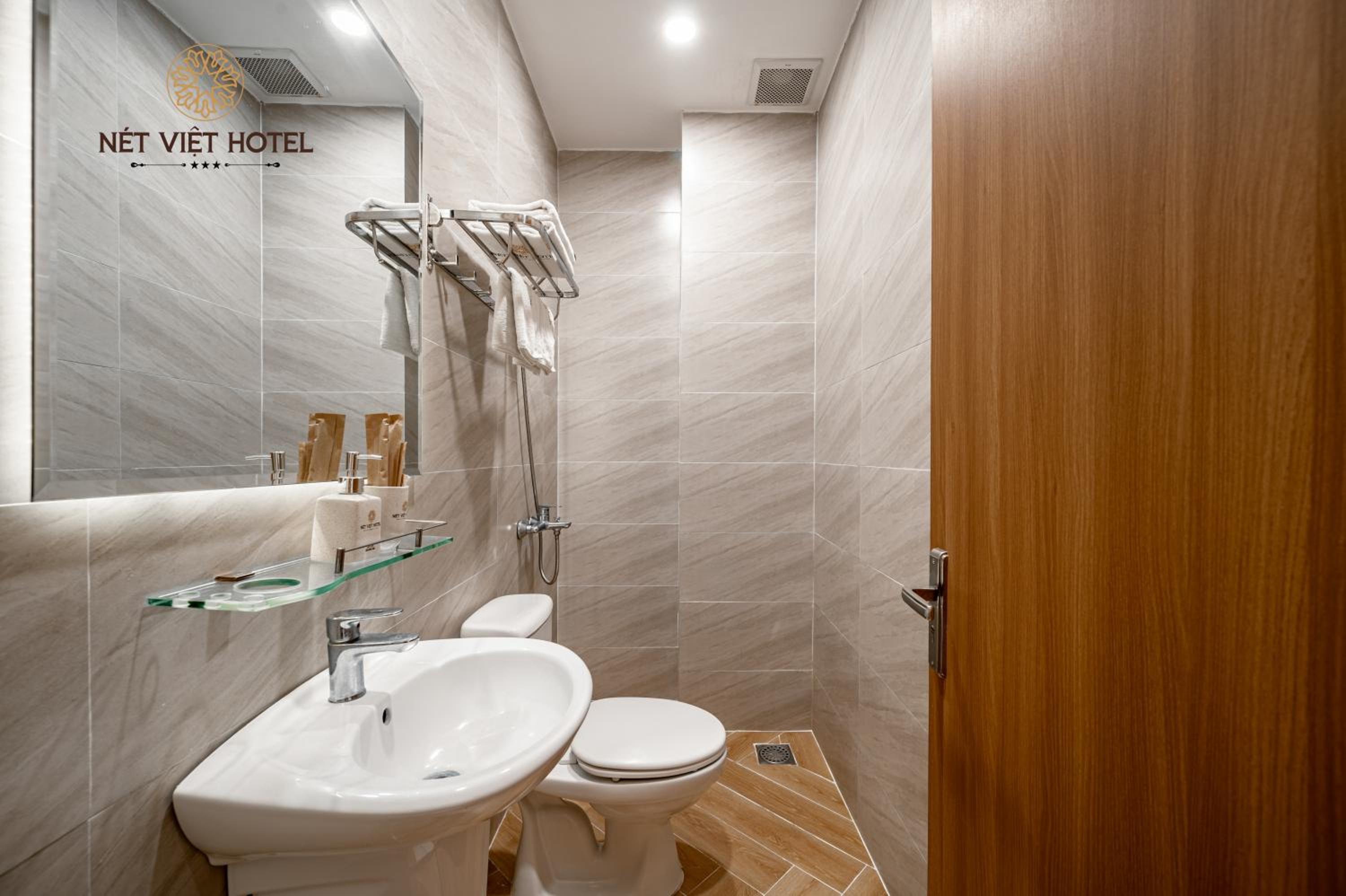 Standard Double Room - Photo 15