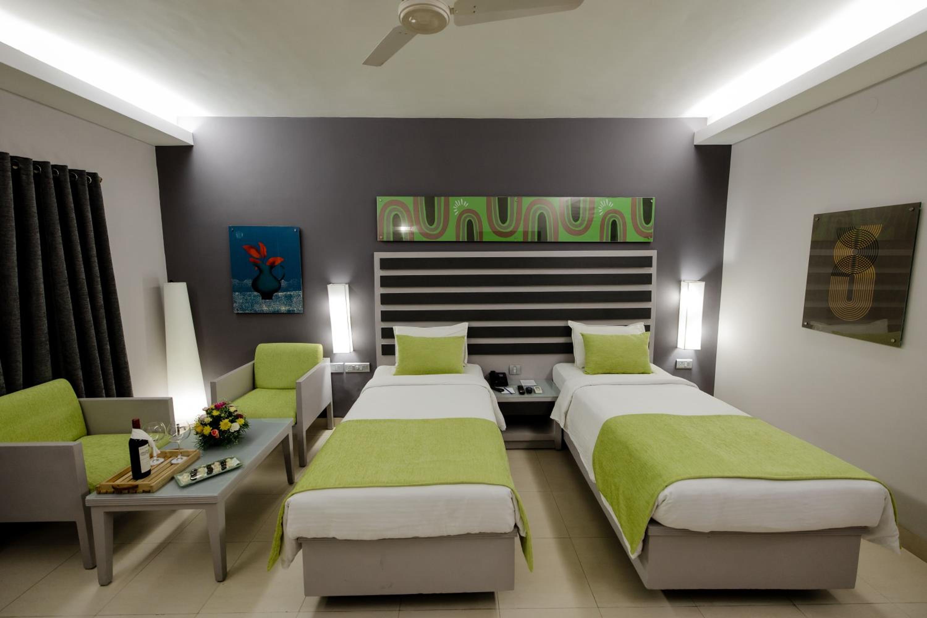 Deluxe Room - Photo 8