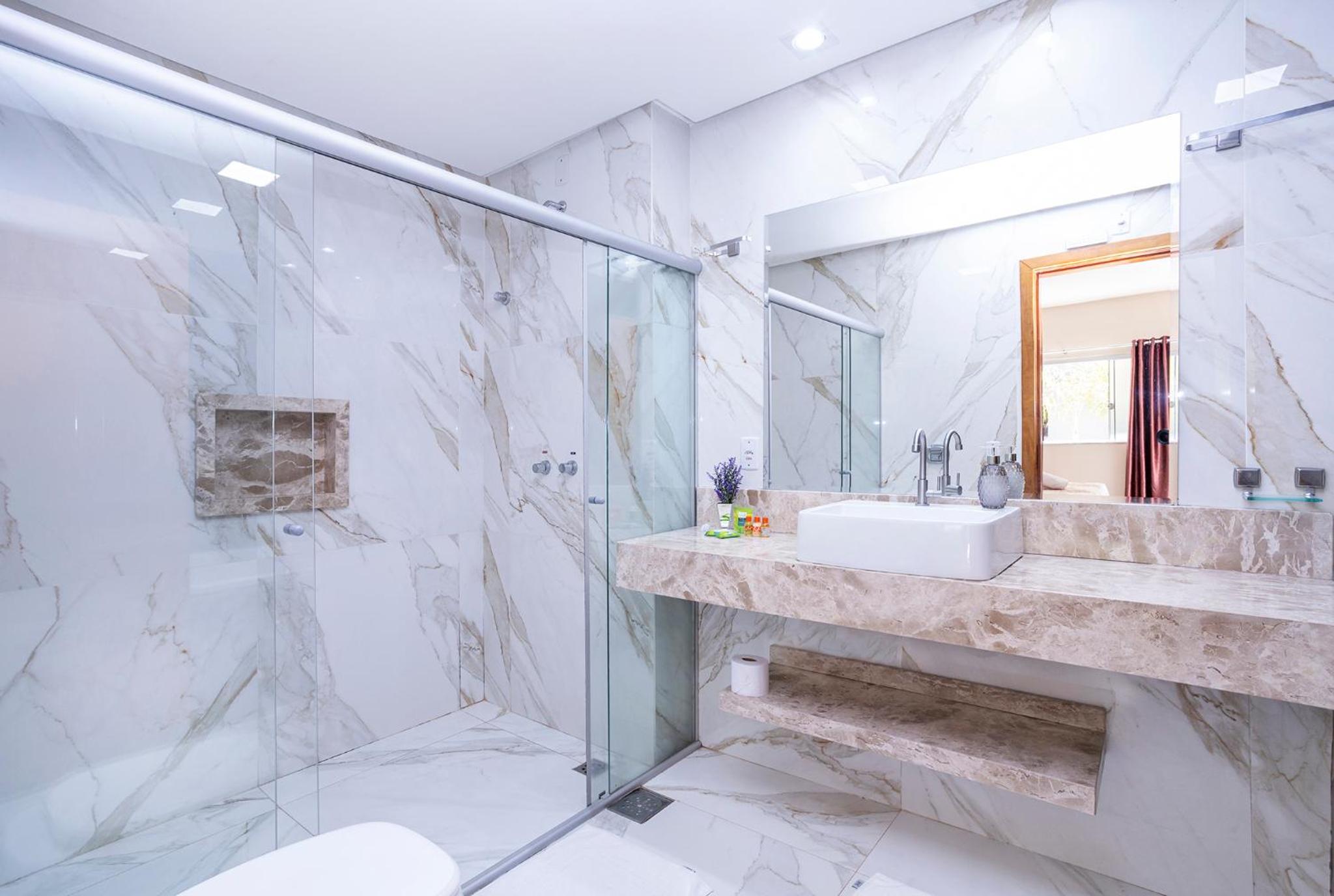 Suite with Spa Bath - Photo 4