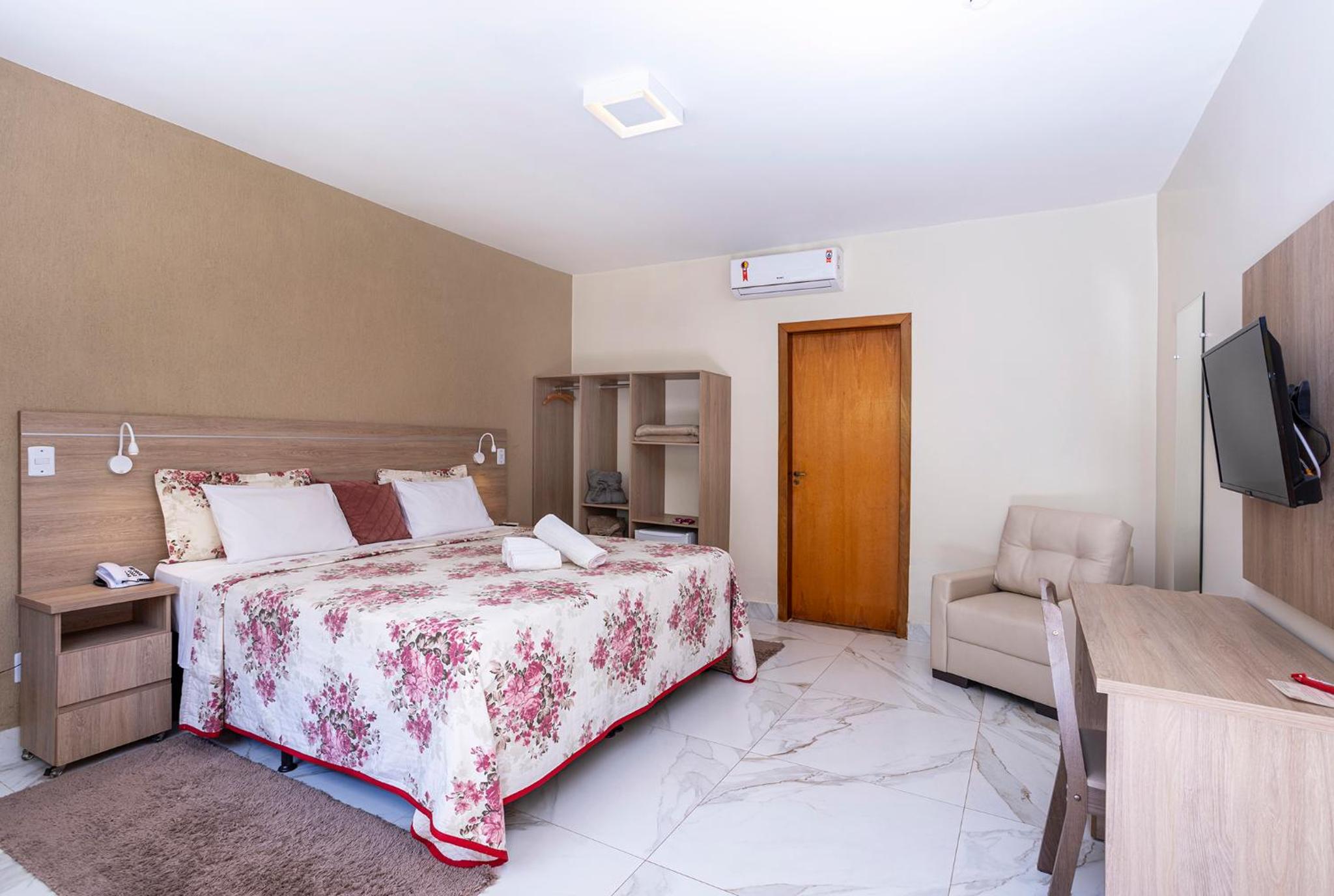 Suite with Spa Bath - Photo 5