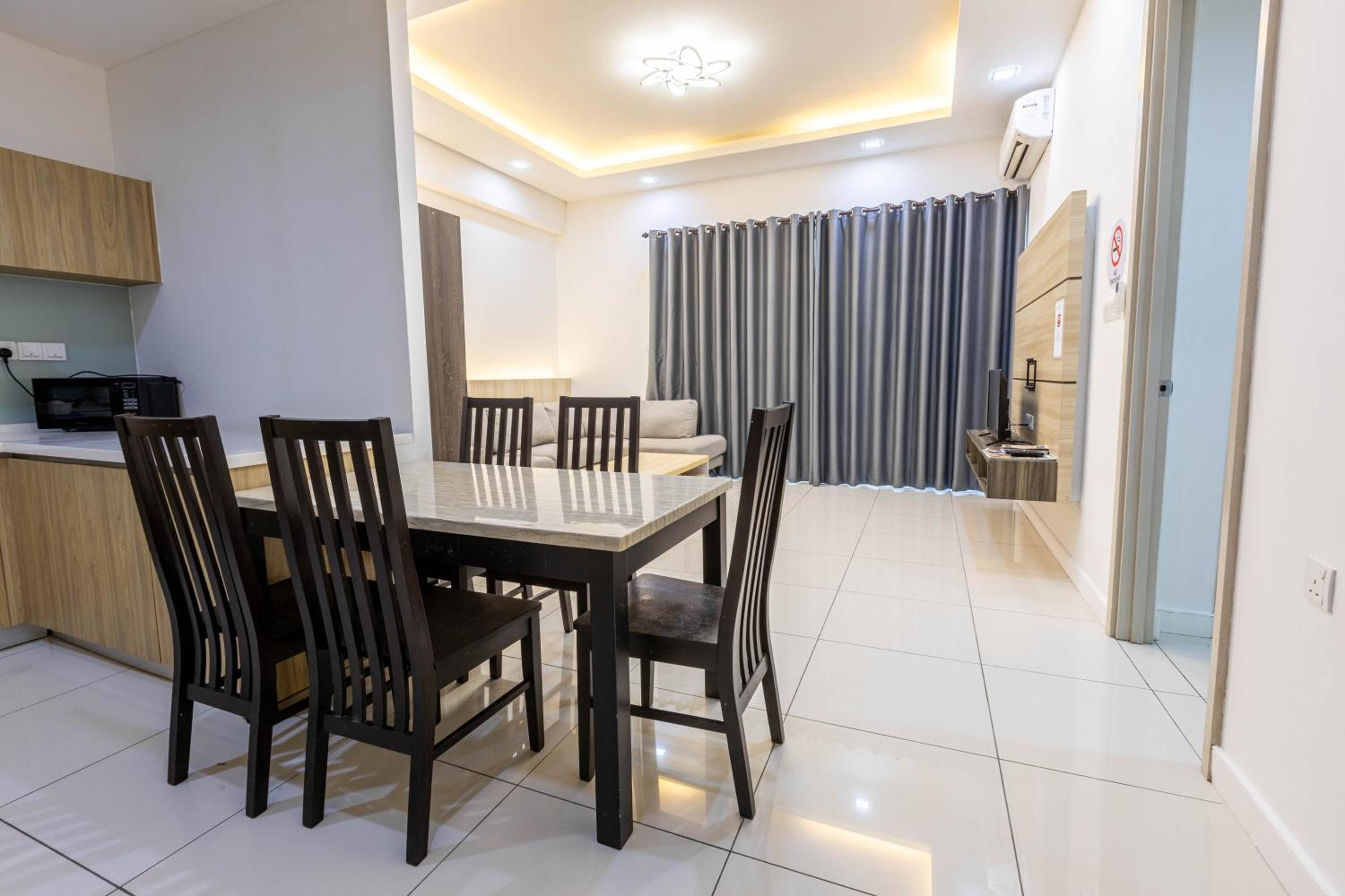 Two-Bedroom Apartment with Balcony photo 1