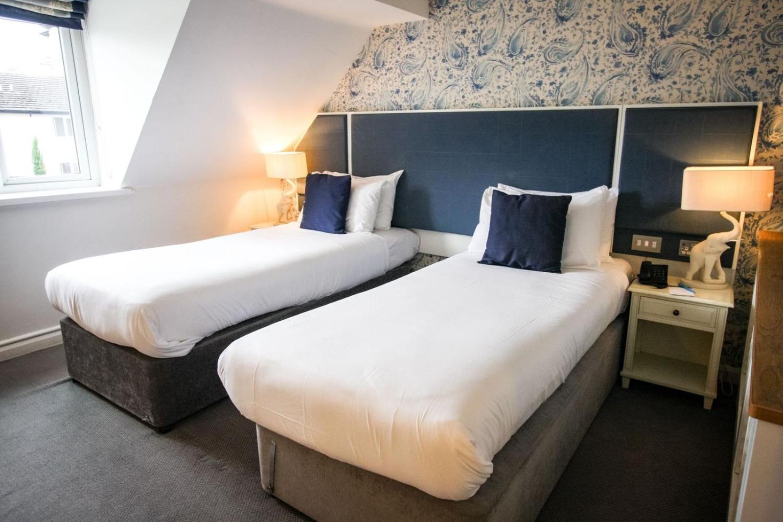 Standard Twin Room - Photo 1