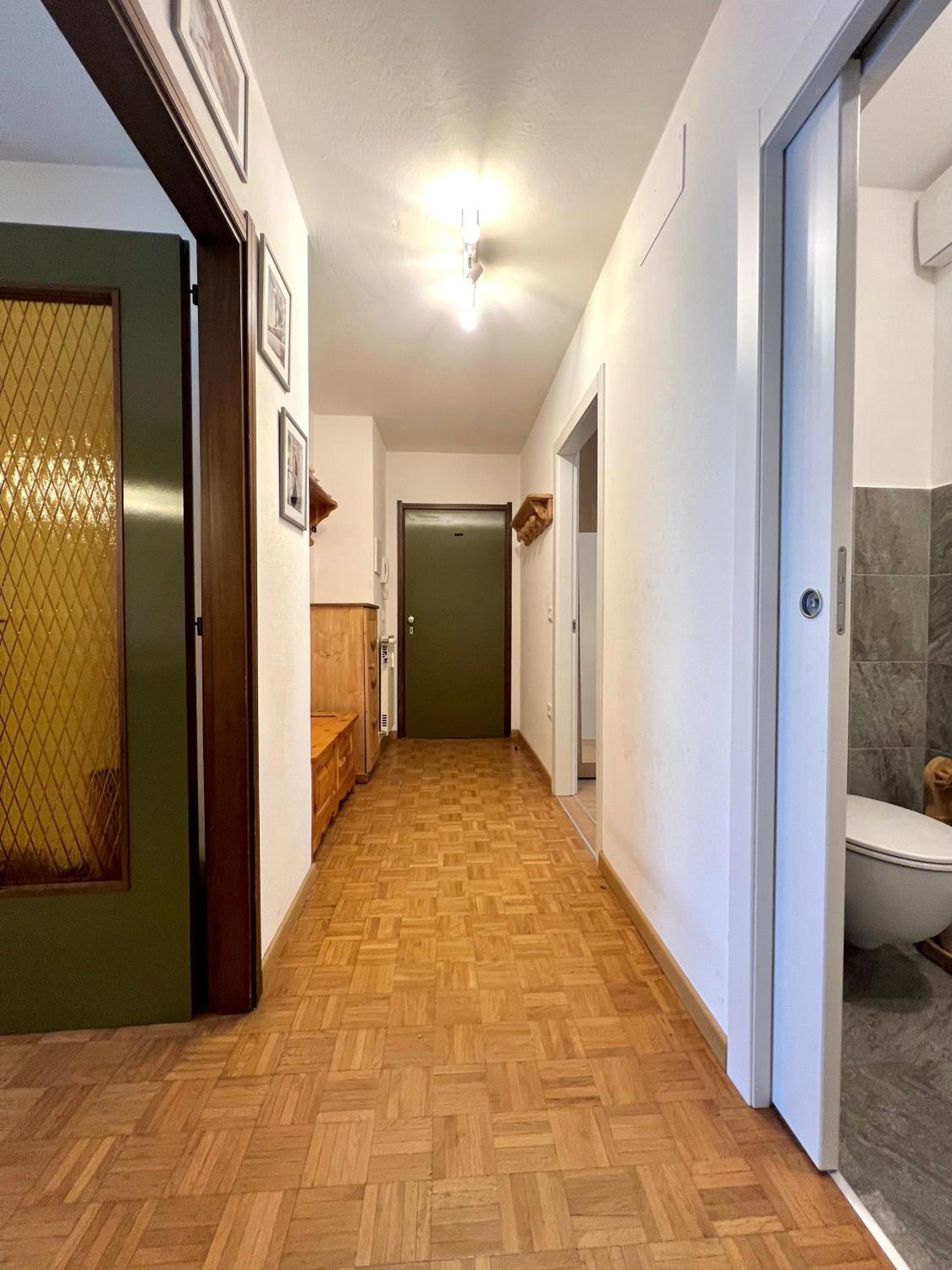 Two-Bedroom Apartment with Mountain View photo 3