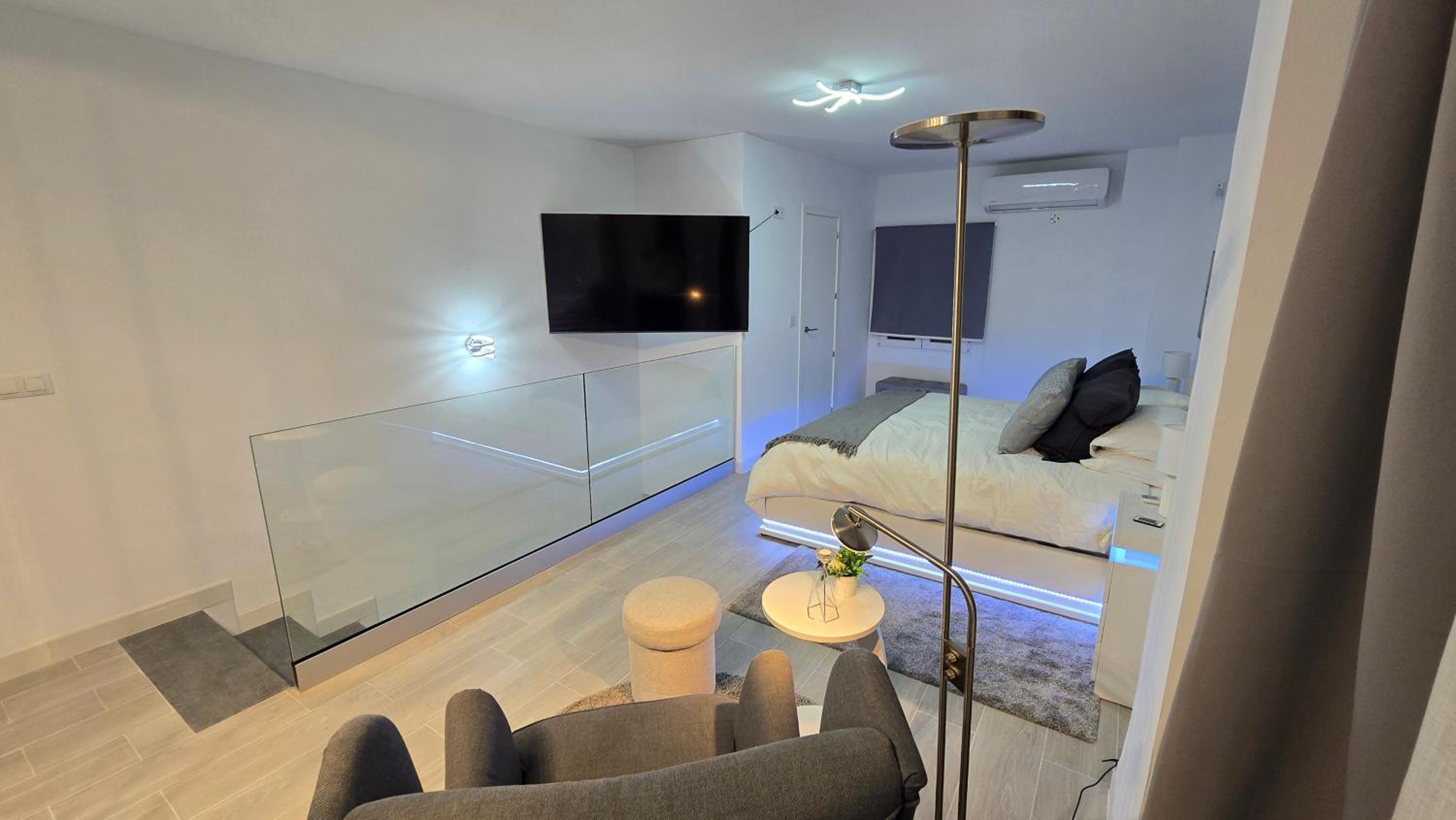 One-Bedroom House photo 3
