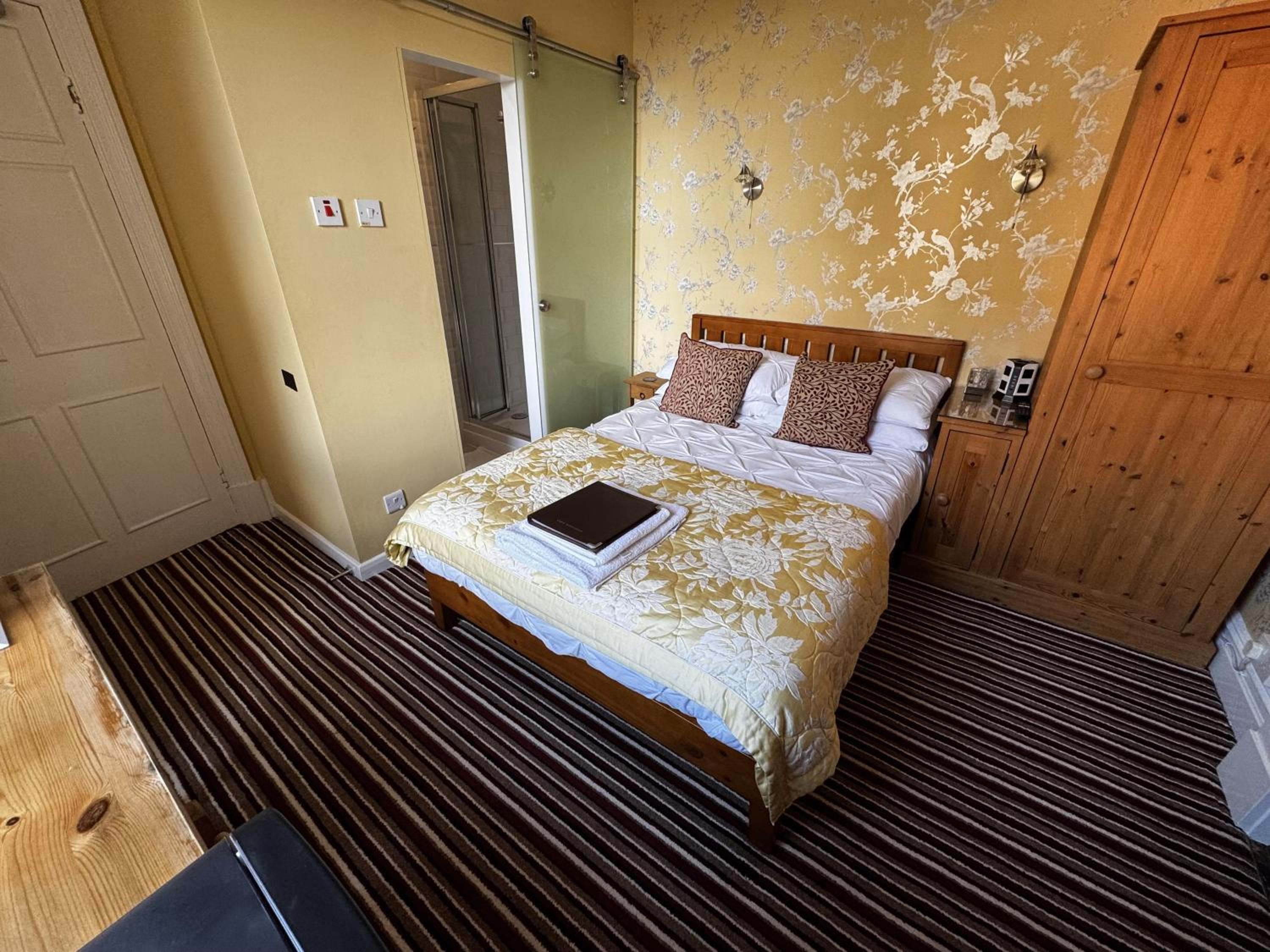Small Double Room photo 2