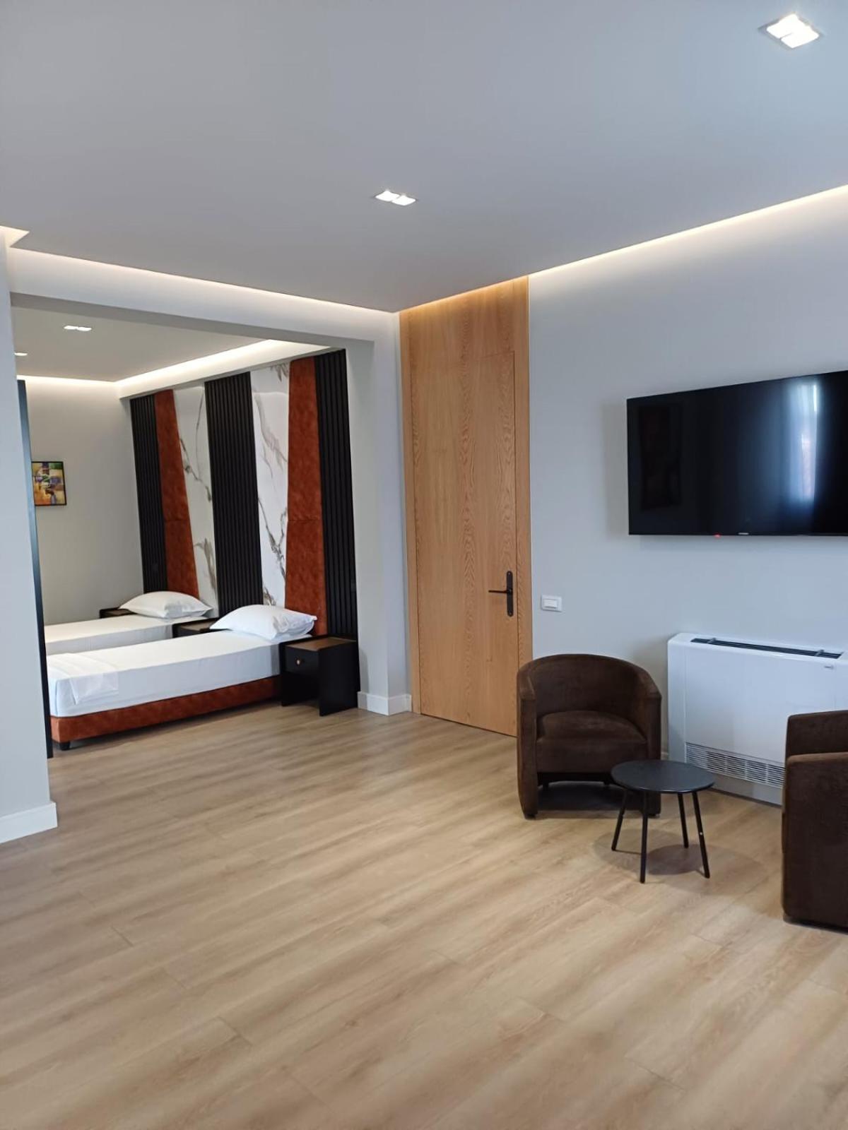 Deluxe Suite