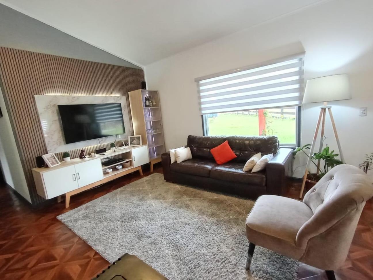 Four-Bedroom House photo 2