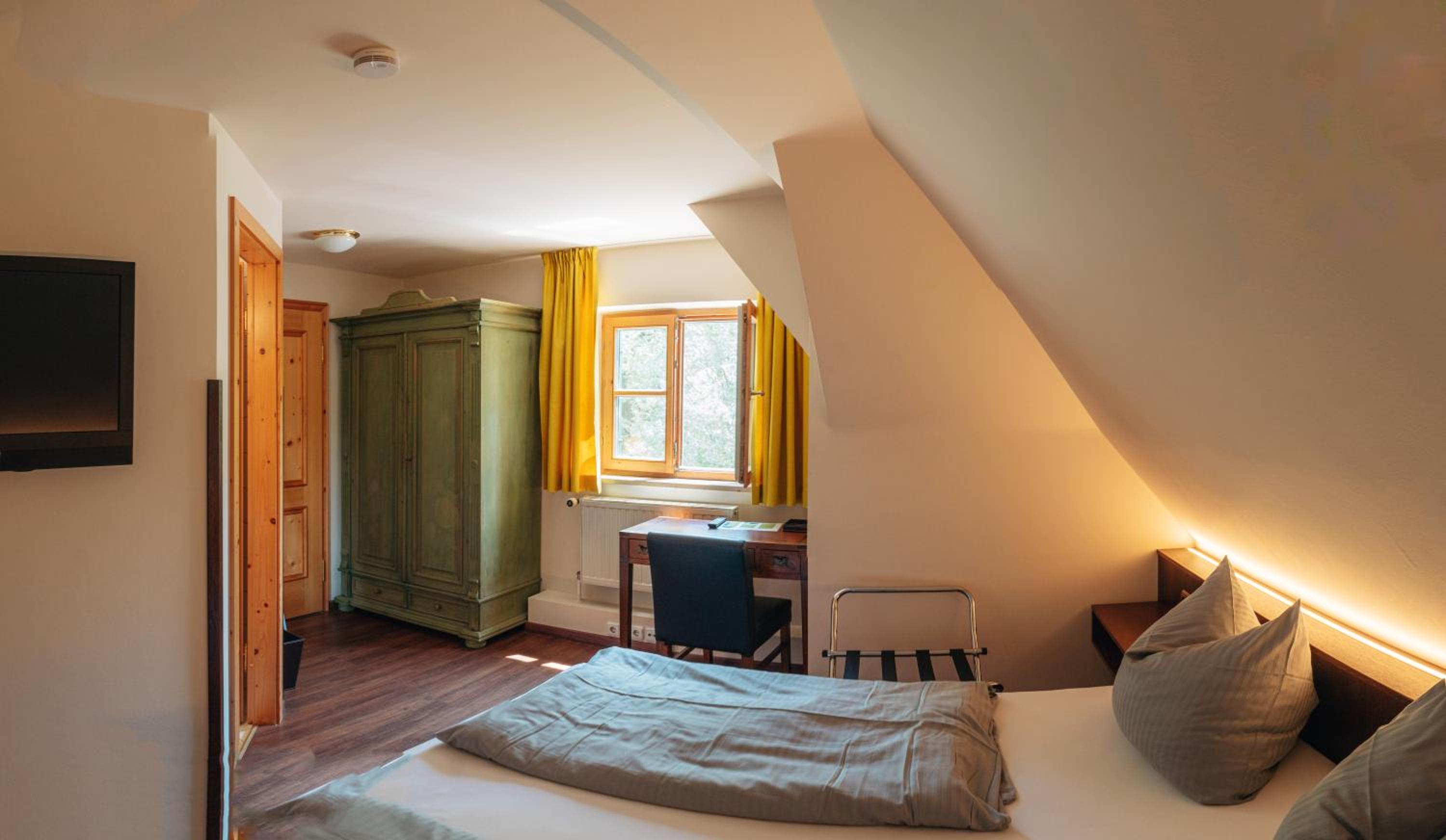 Double Room with Private Bathroom photo 3