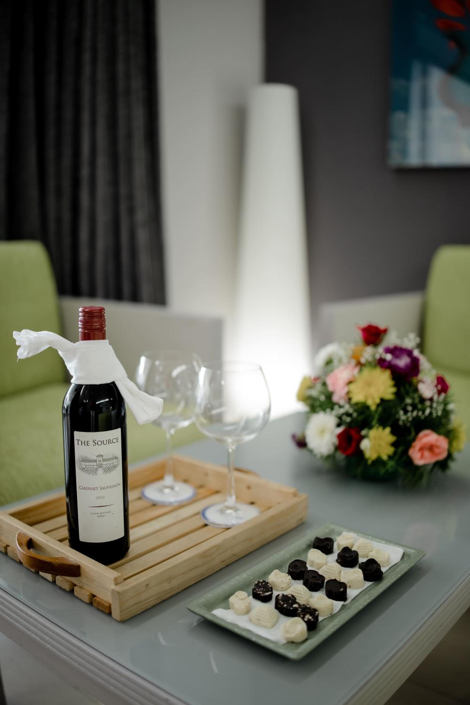 Luxury Suite - Photo 6