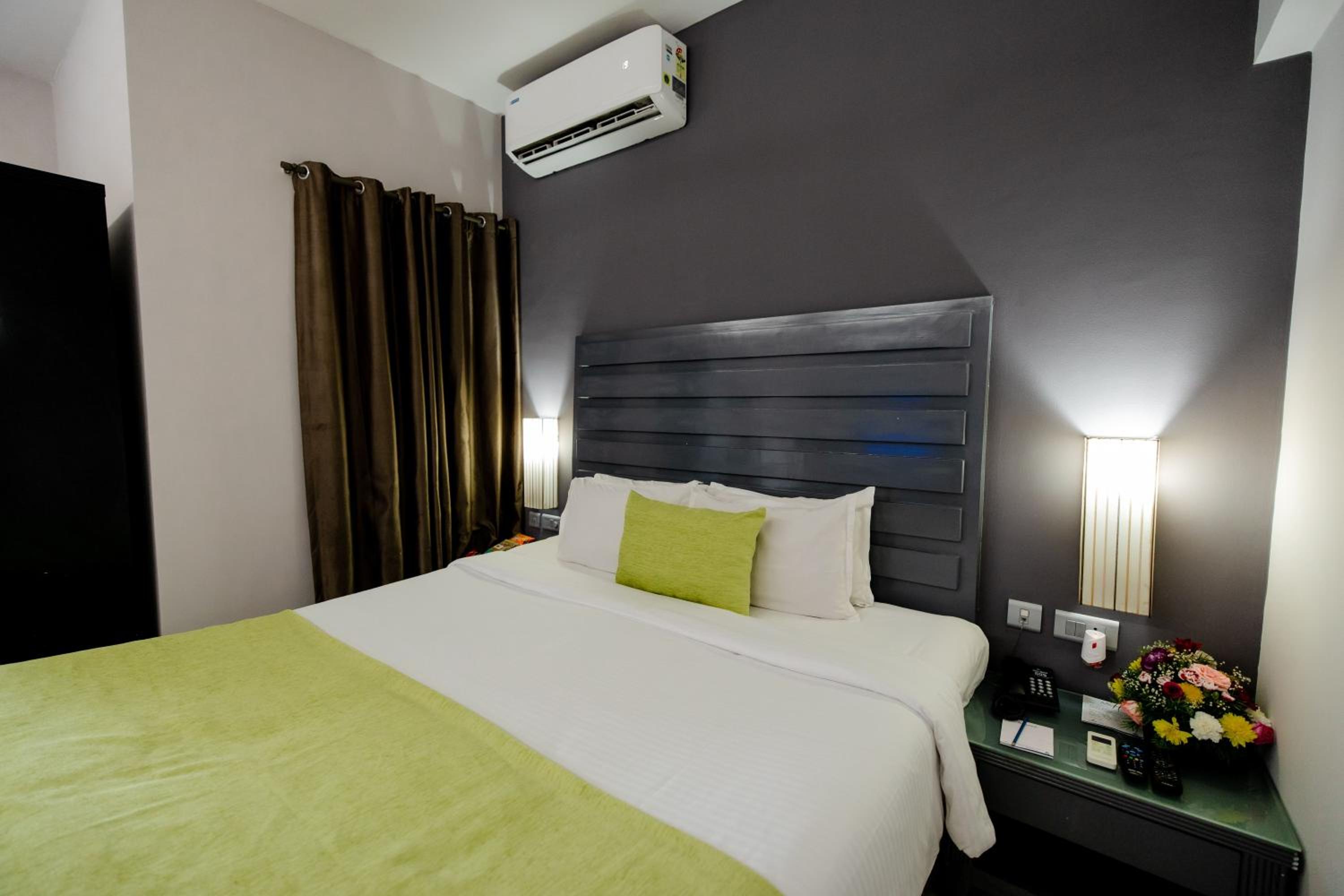 Luxury Suite - Photo 5