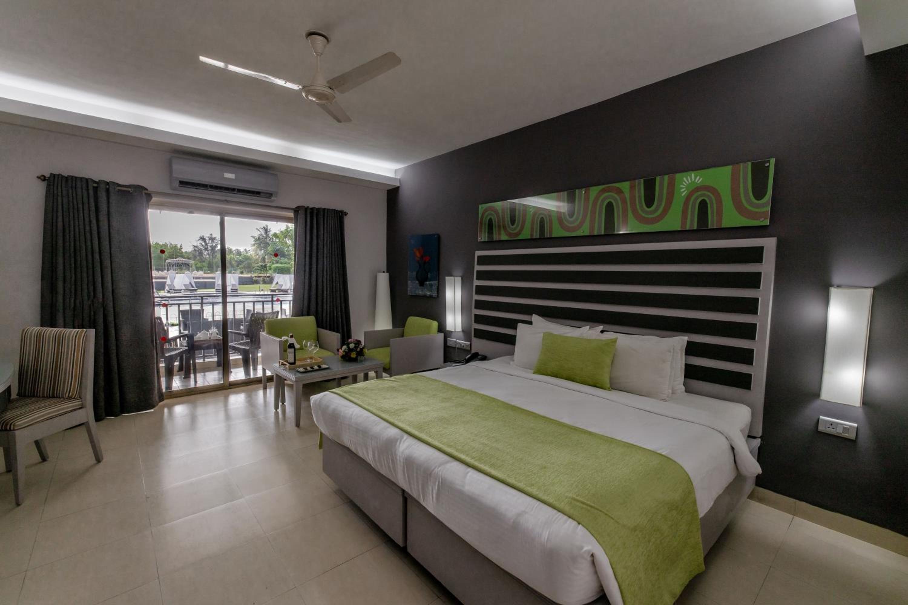 Deluxe Room - Photo 3