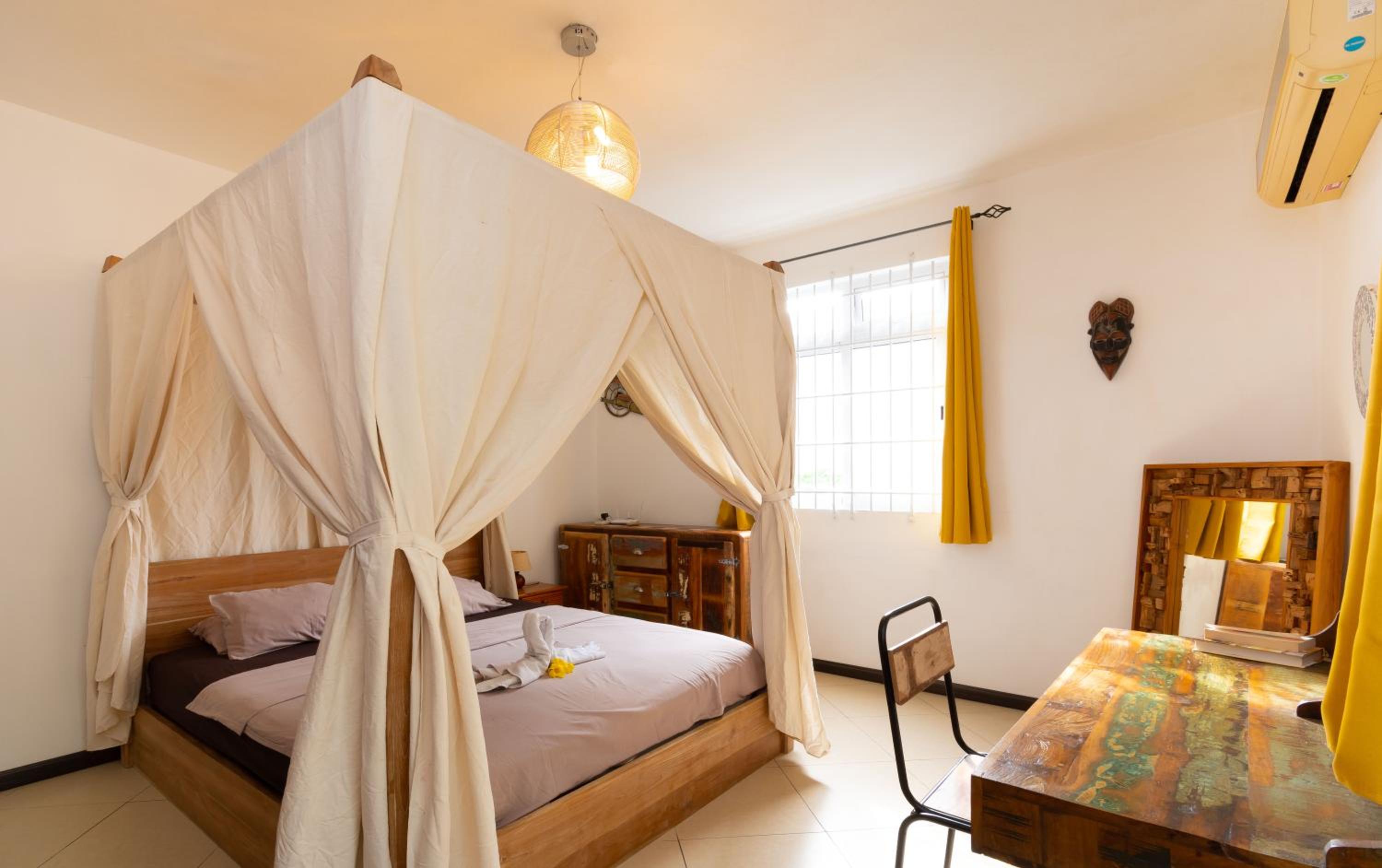 Classic One-Bedroom Apartment with King Bed