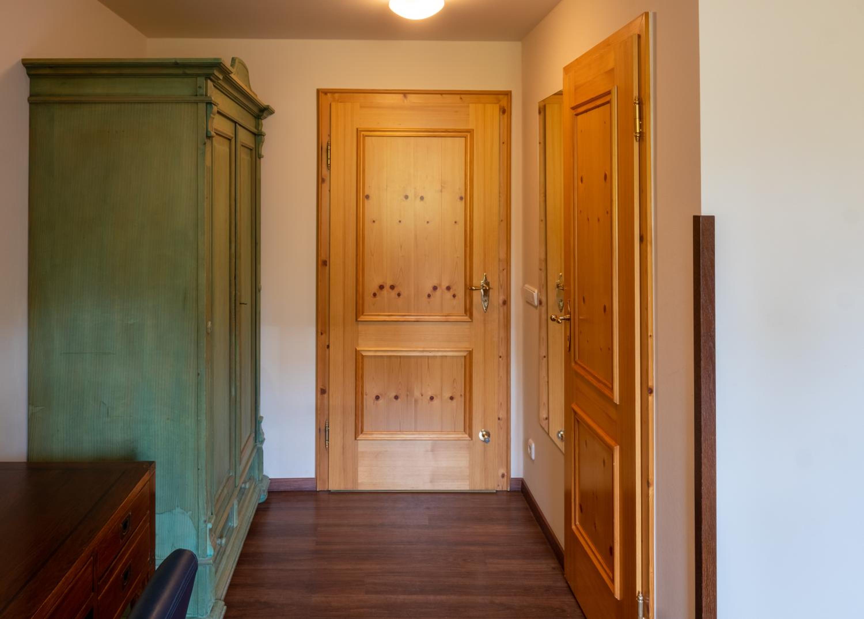 Single Room with Private Bathroom photo 2