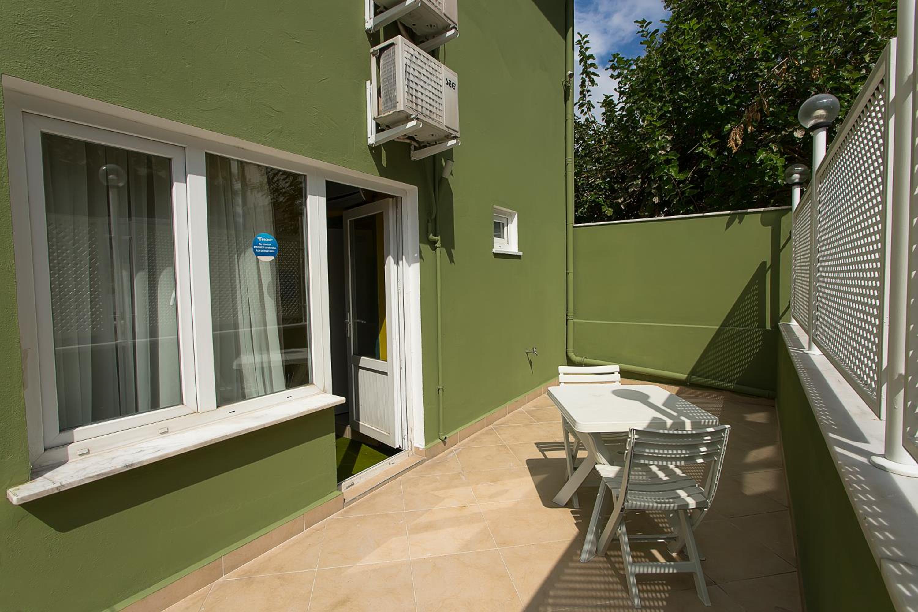 Single Room With Balcony photo 3