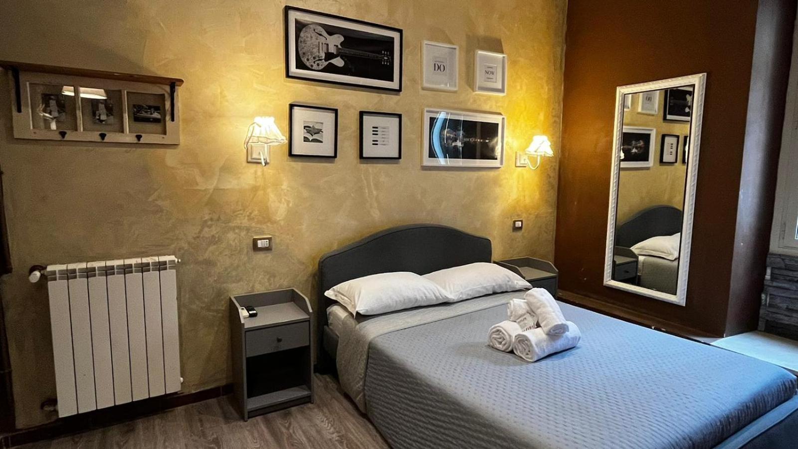 Budget Double Room photo 3