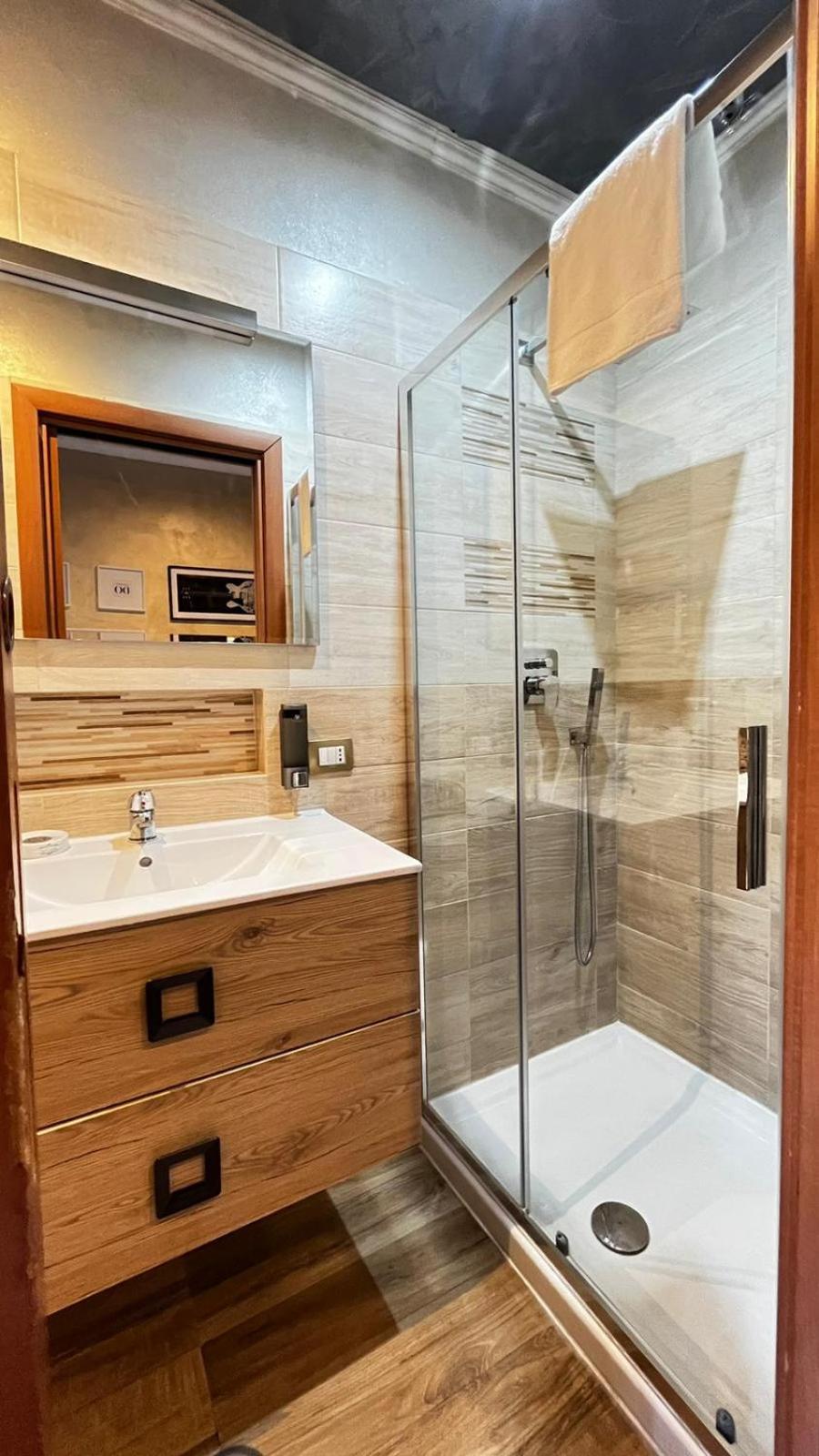 Budget Double Room photo 2