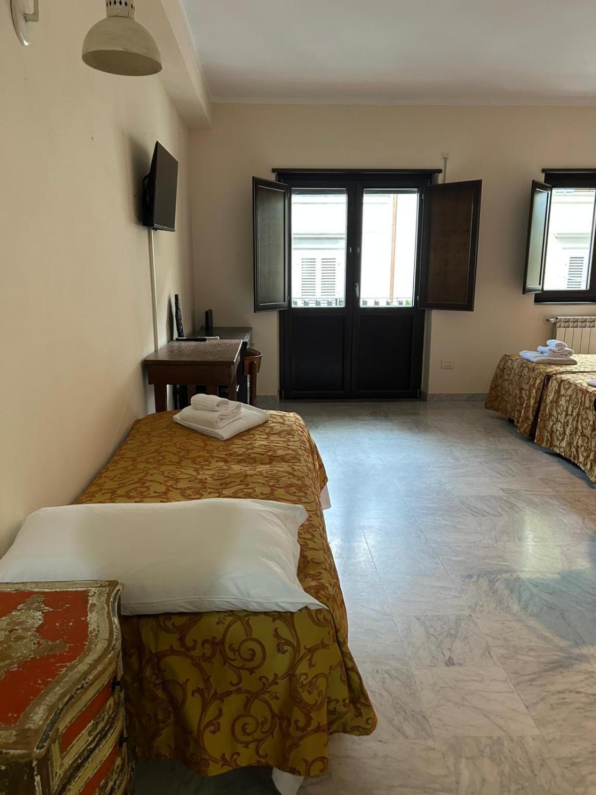 One-Bedroom Apartment with Balcony photo 2