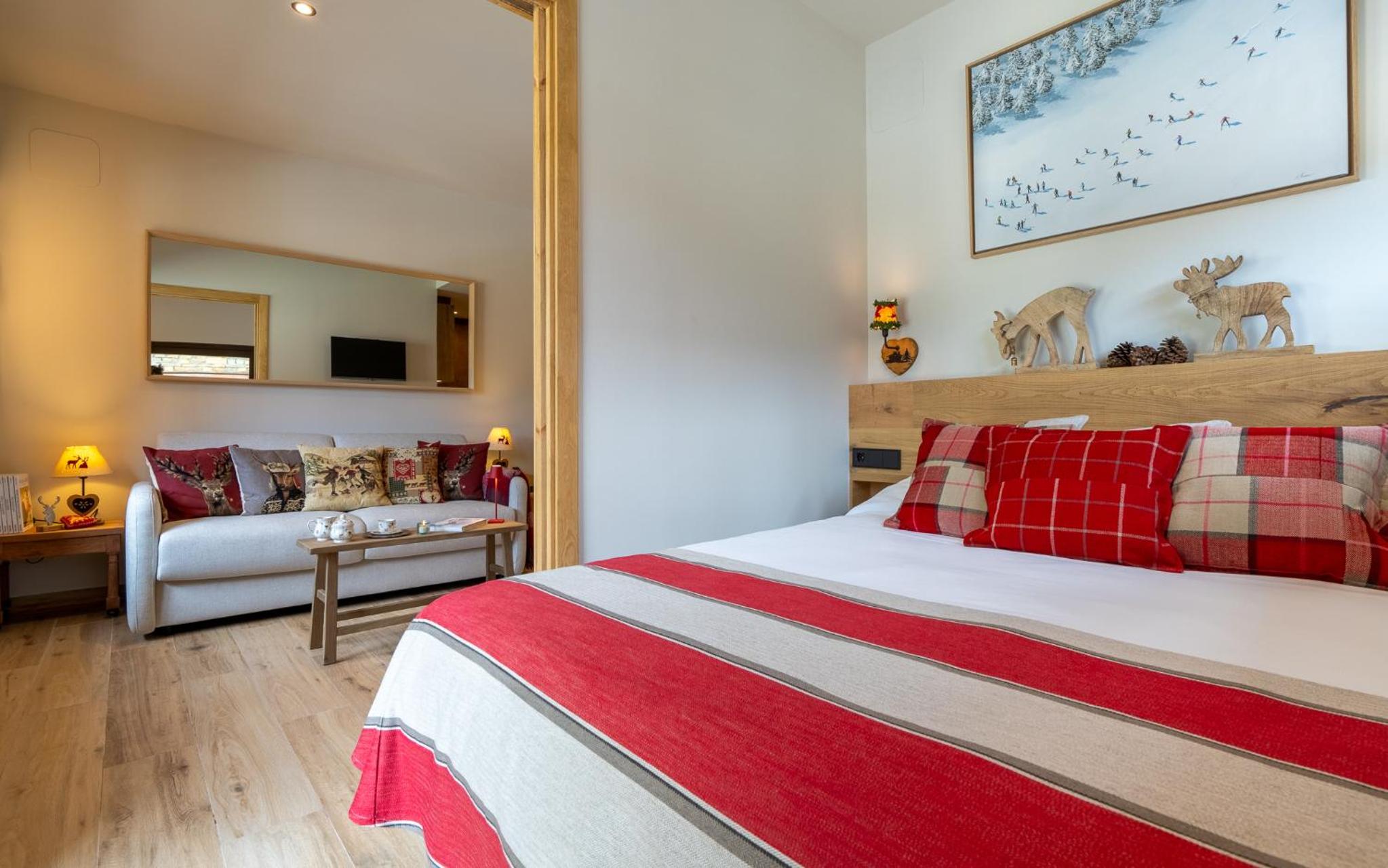 One-Bedroom Apartment with View photo 2