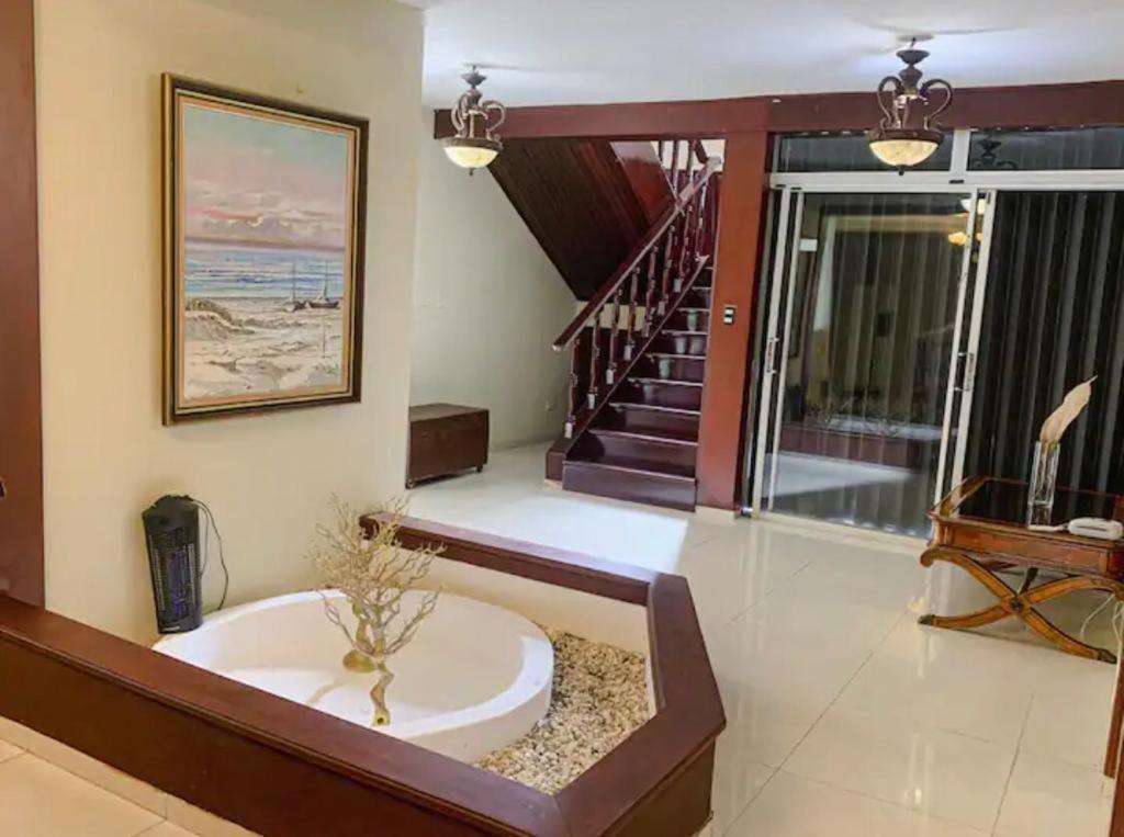 Villa photo 2
