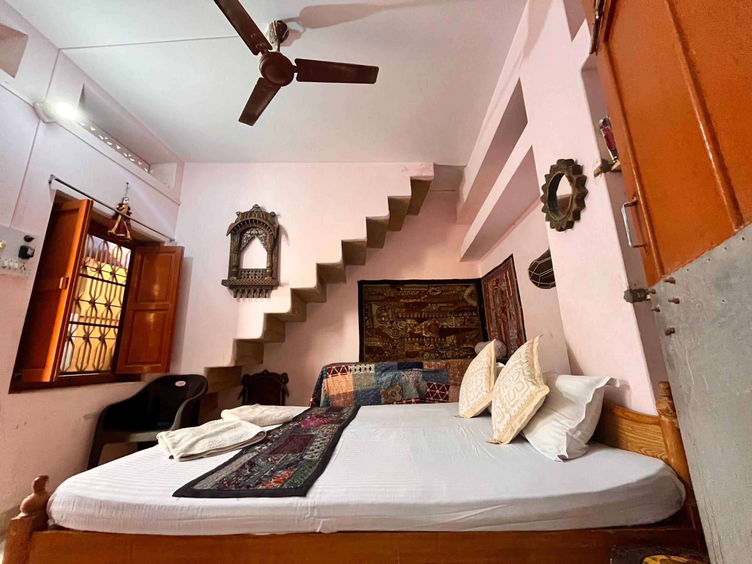 Budget Double Room photo 2