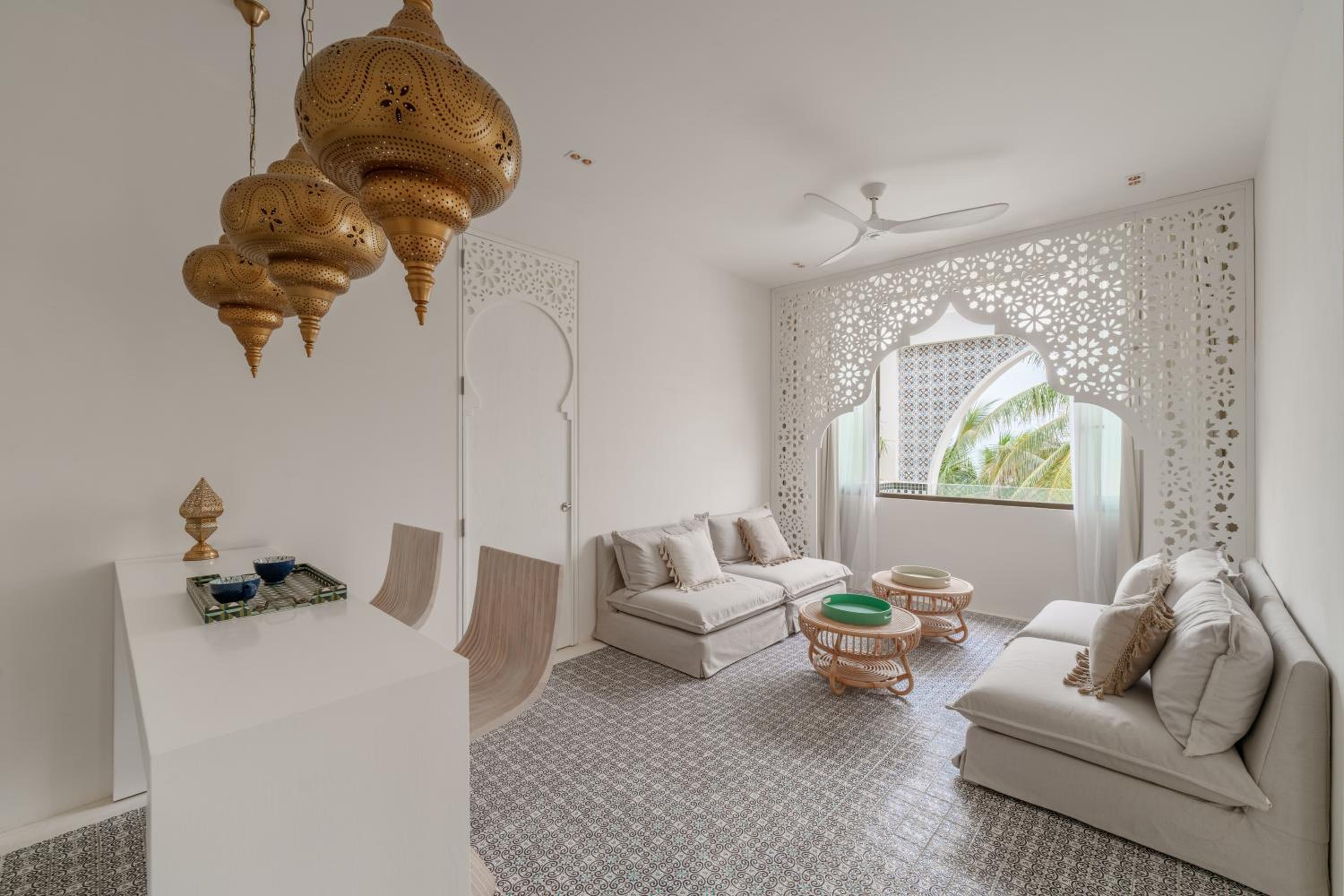 The Oceanfront Signature Pool Suite