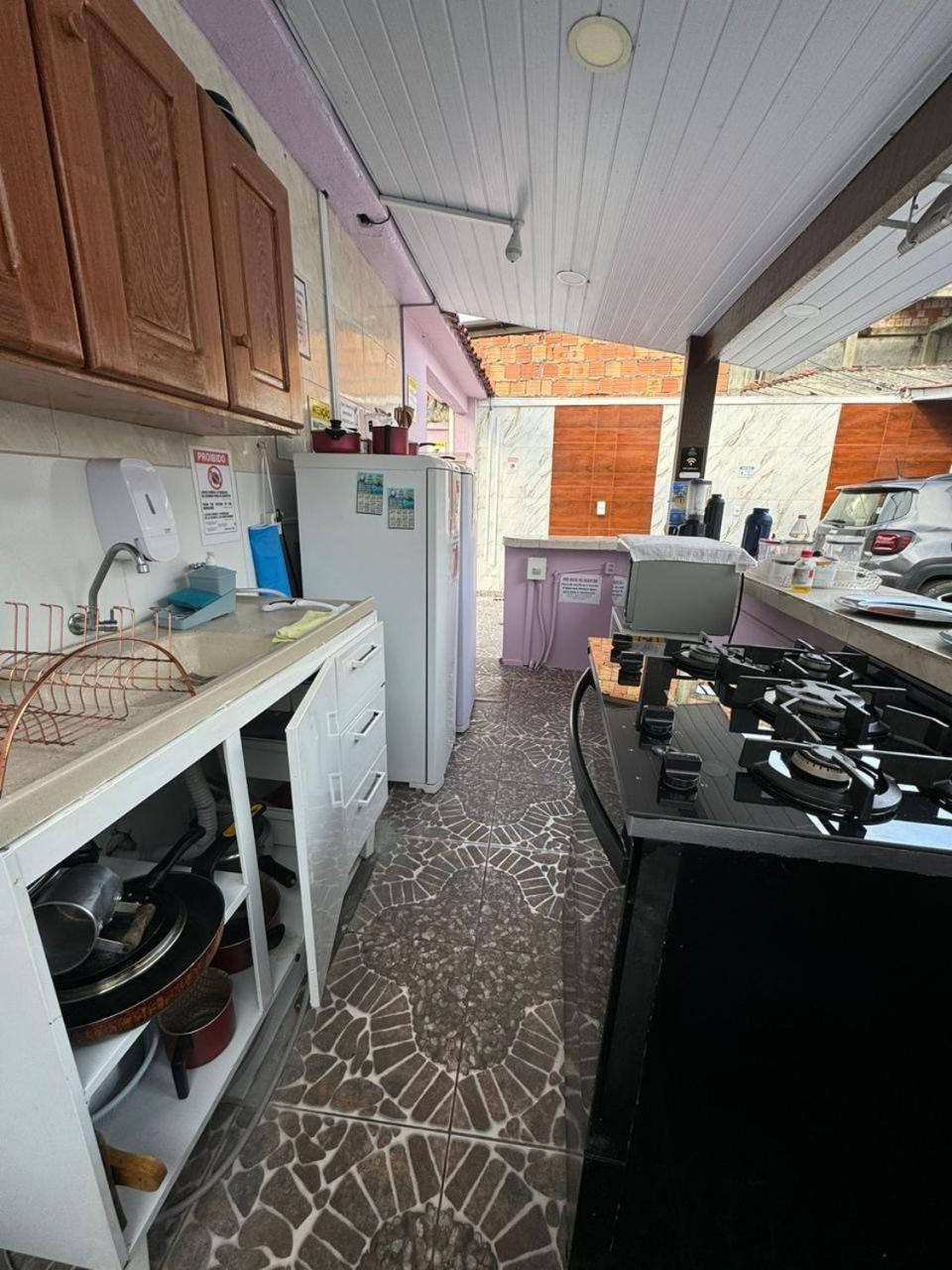 Suite - Photo 29