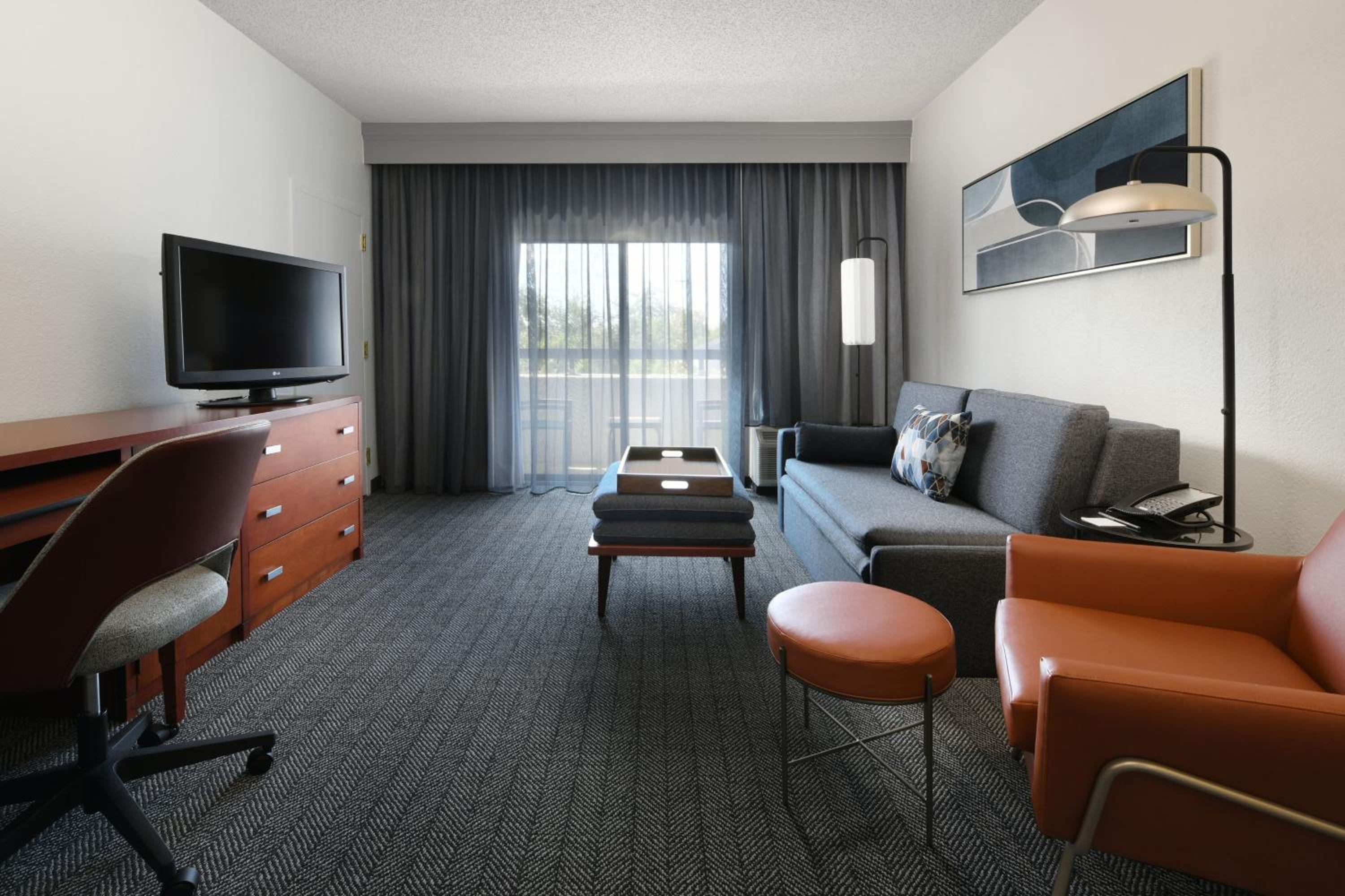 One-Bedroom Suite with King Bed and Sofa Bed - Photo 2