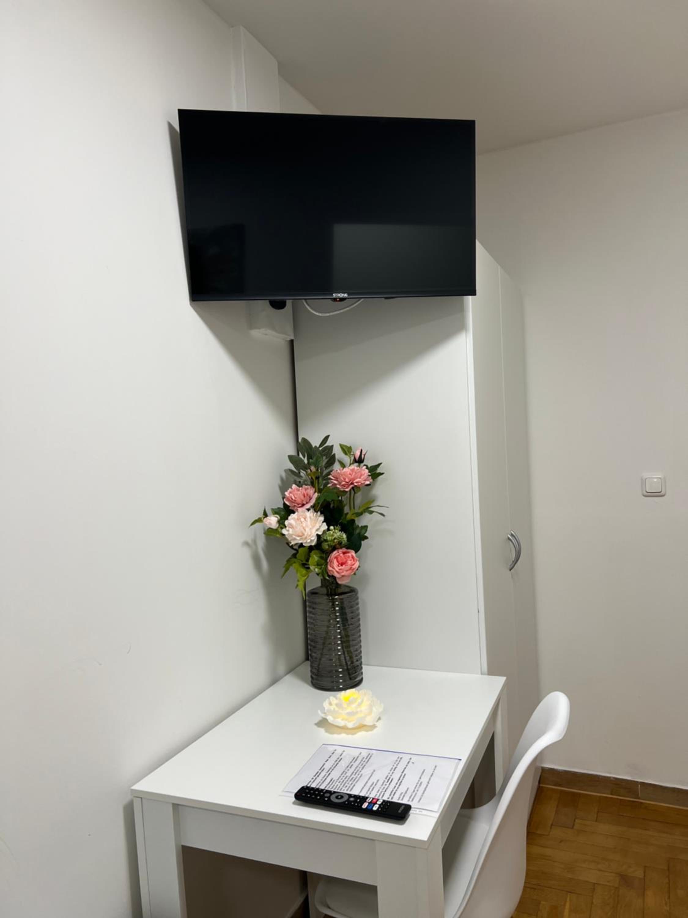 Single Room photo 2