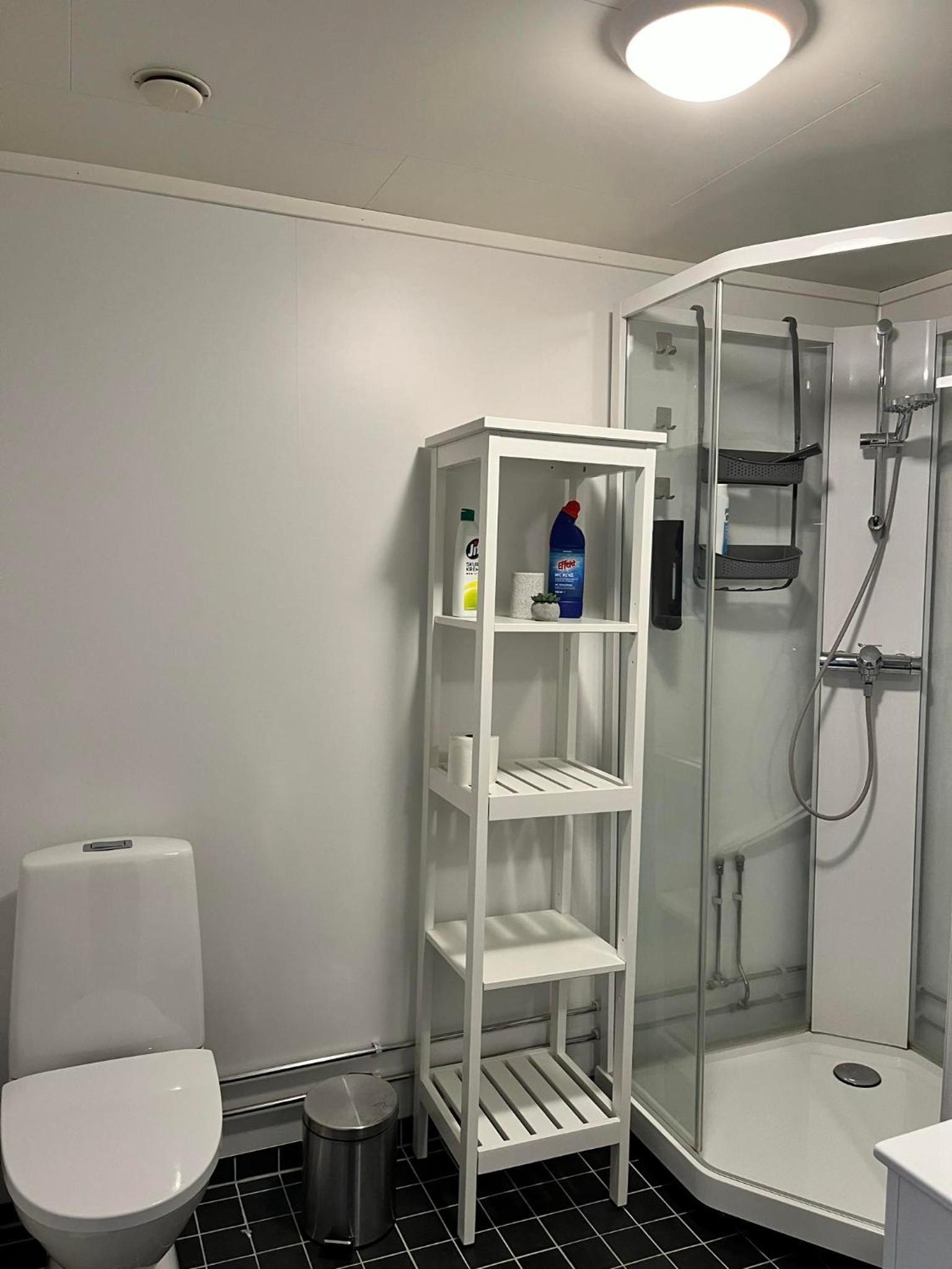 Double Room with Shared Bathroom photo 3