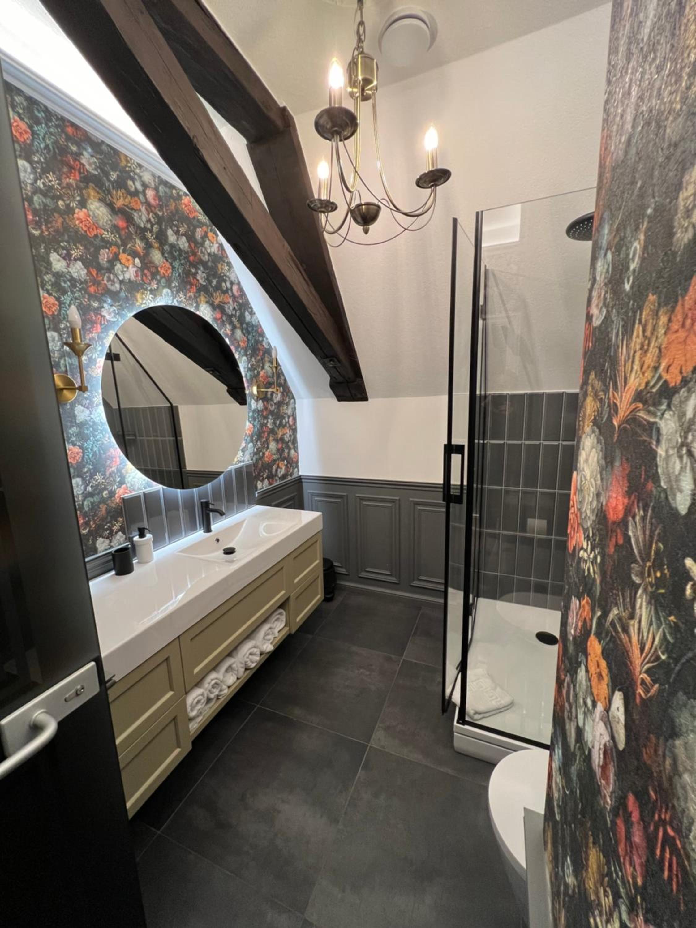 Twin Room with Shared Toilet