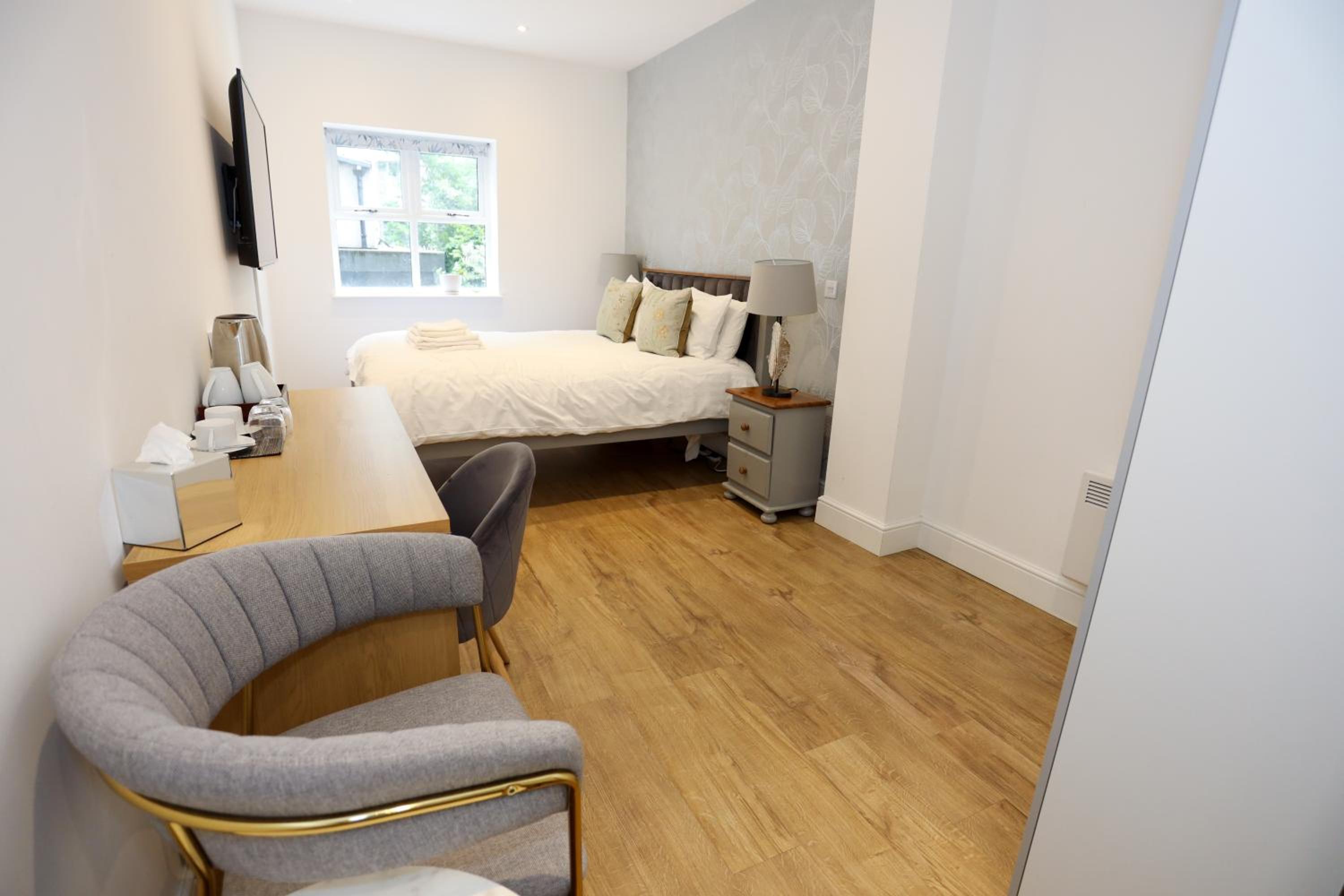 Deluxe King Room photo 1