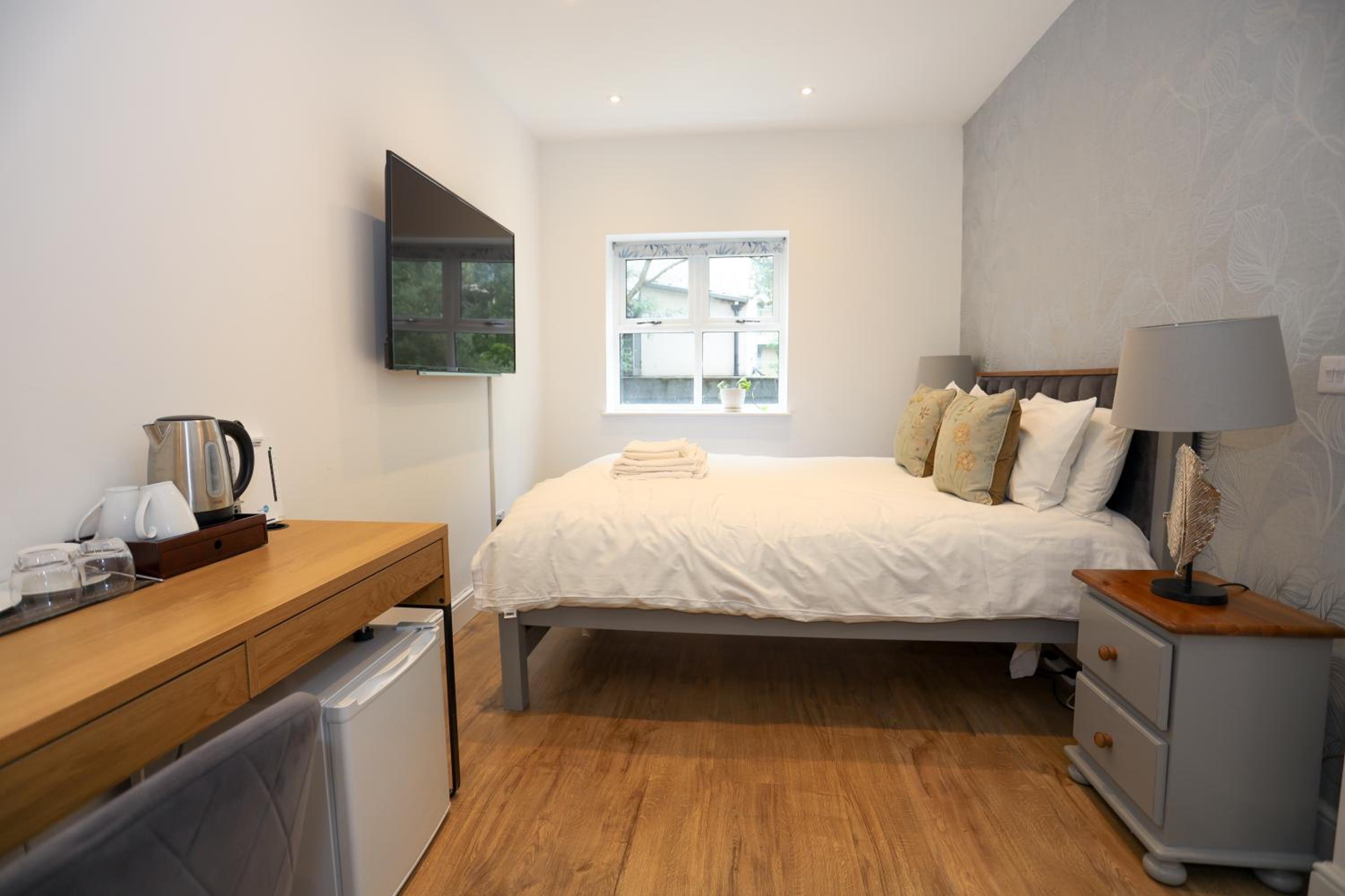 Deluxe King Room photo 2