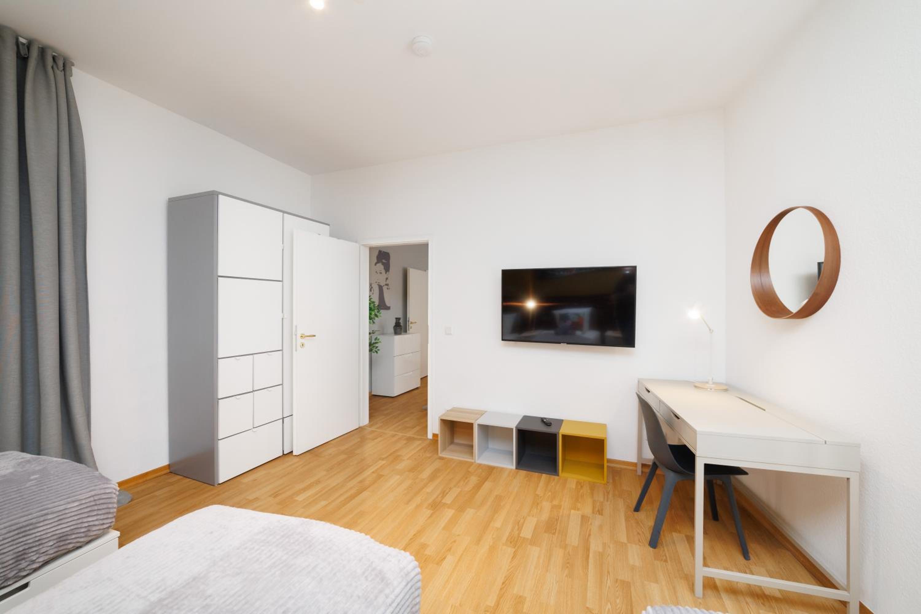 Three-Bedroom Apartment photo 2