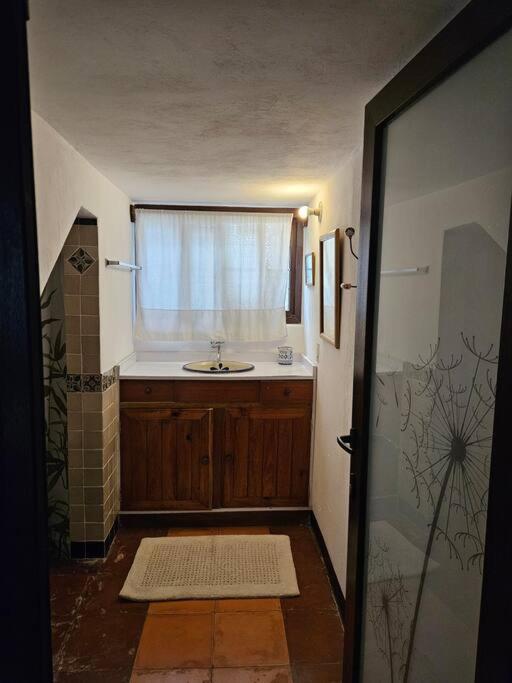 Two-Bedroom House photo 3