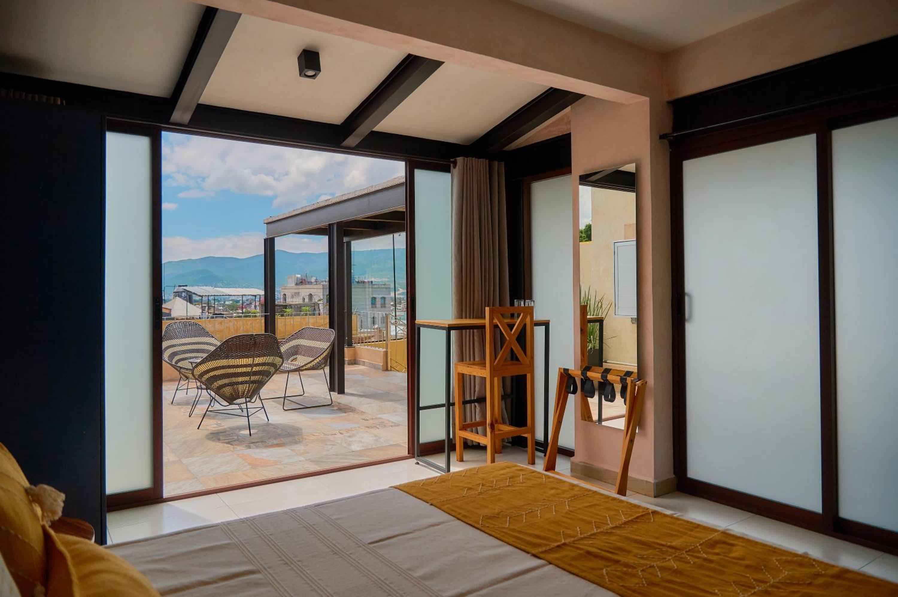 Suite with City View photo 3