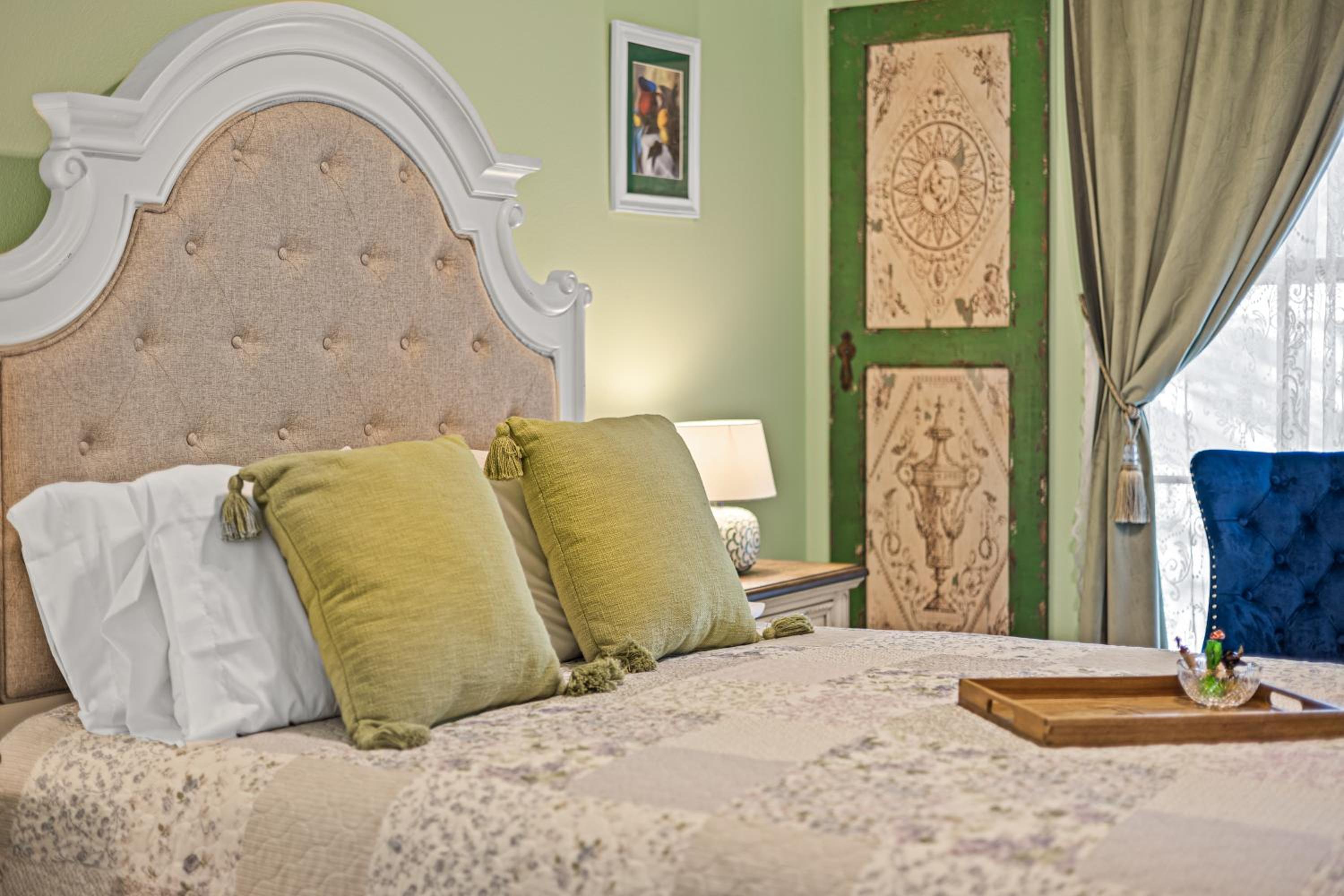 Deluxe Queen Room photo 2