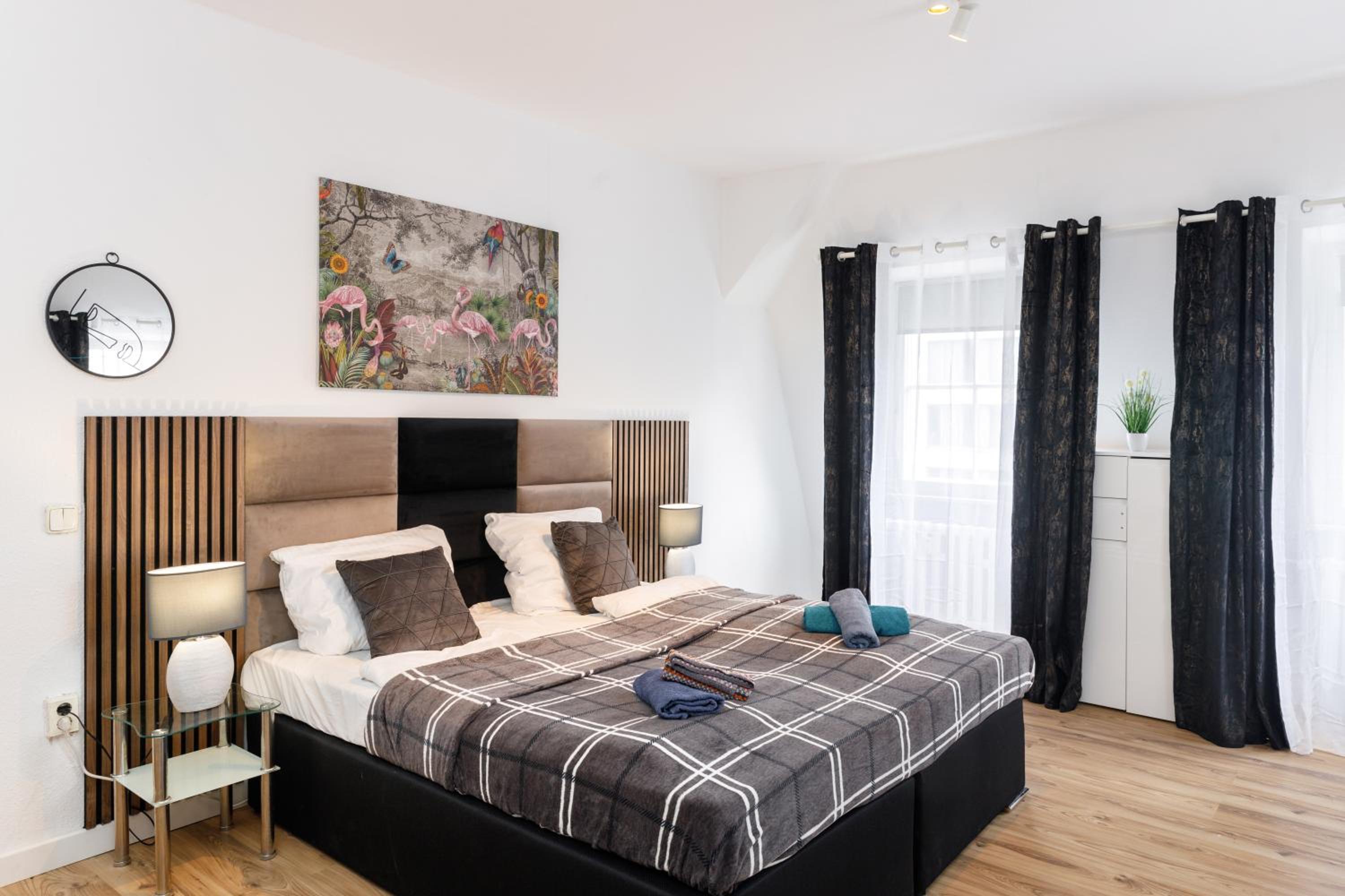 Three-Bedroom Apartment with View photo 1