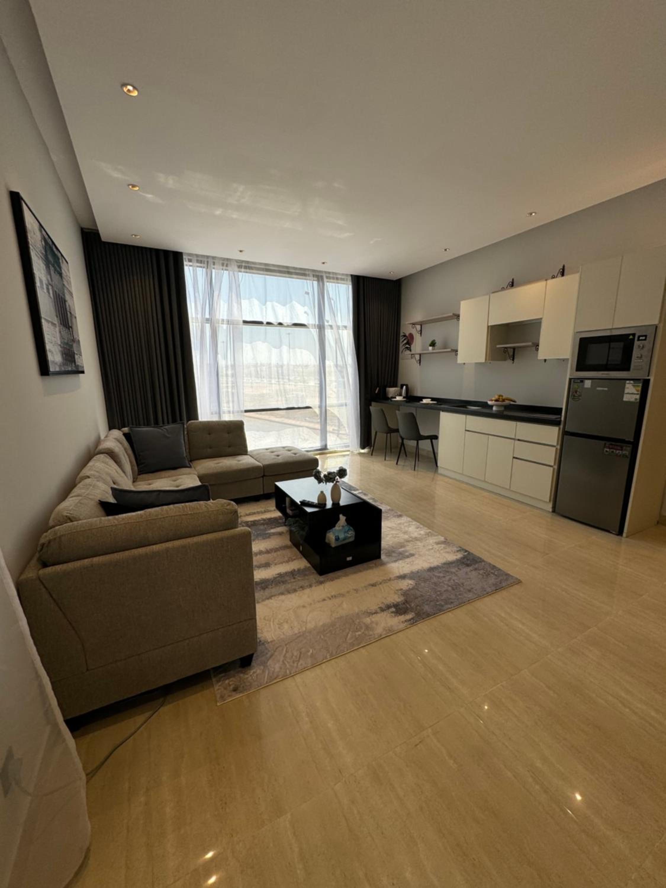 One-Bedroom Apartment photo 1